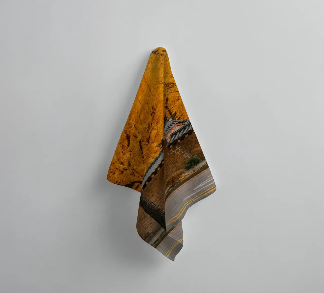 Alberi di ginkgo dorati a Seul, Corea del Sud asciugamano da bagno da mbgraphx2