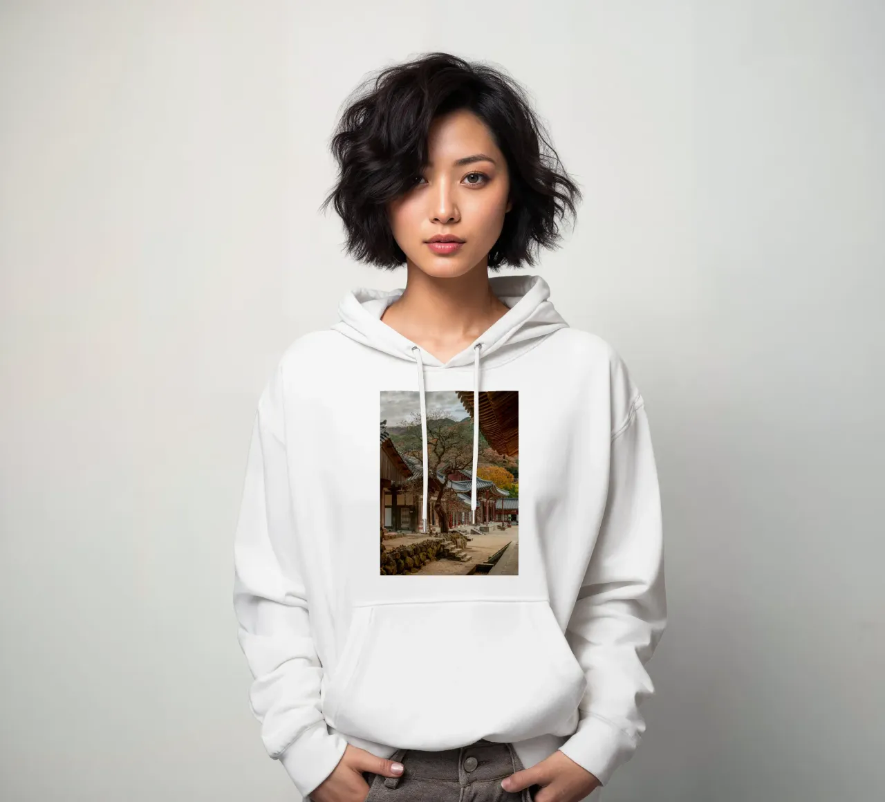 Vecchio albero del tempio di Hwaeomsa, Corea del Sud felpa con cappuccio da mbgraphx2