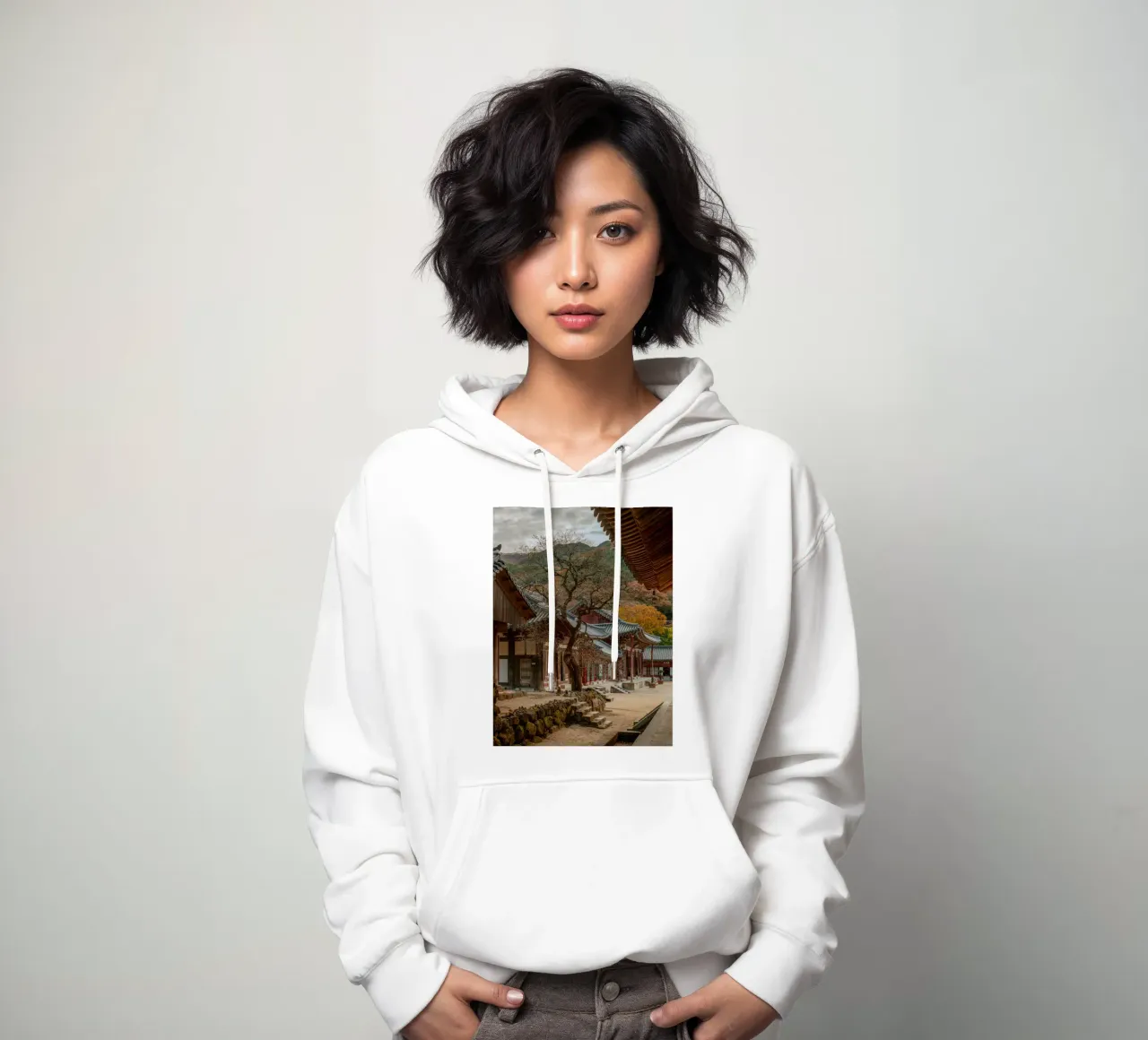 Vecchio albero del tempio di Hwaeomsa, Corea del Sud felpa con cappuccio da mbgraphx2