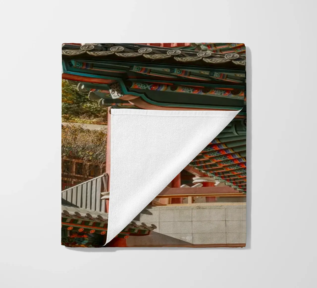 I tetti dei templi coreani in autunno telo mare da mbgraphx2