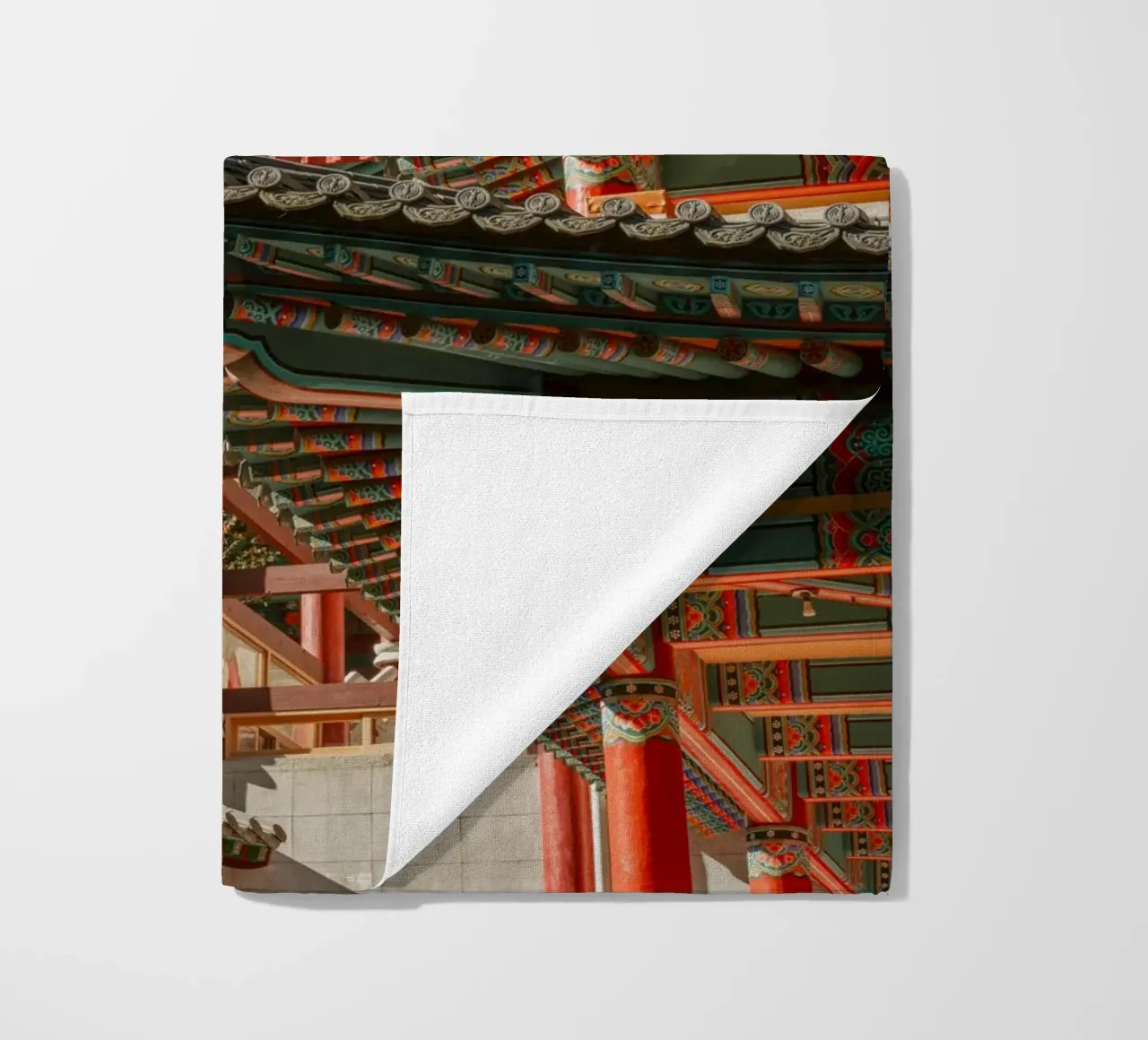 I tetti dei templi coreani in autunno telo mare da mbgraphx2