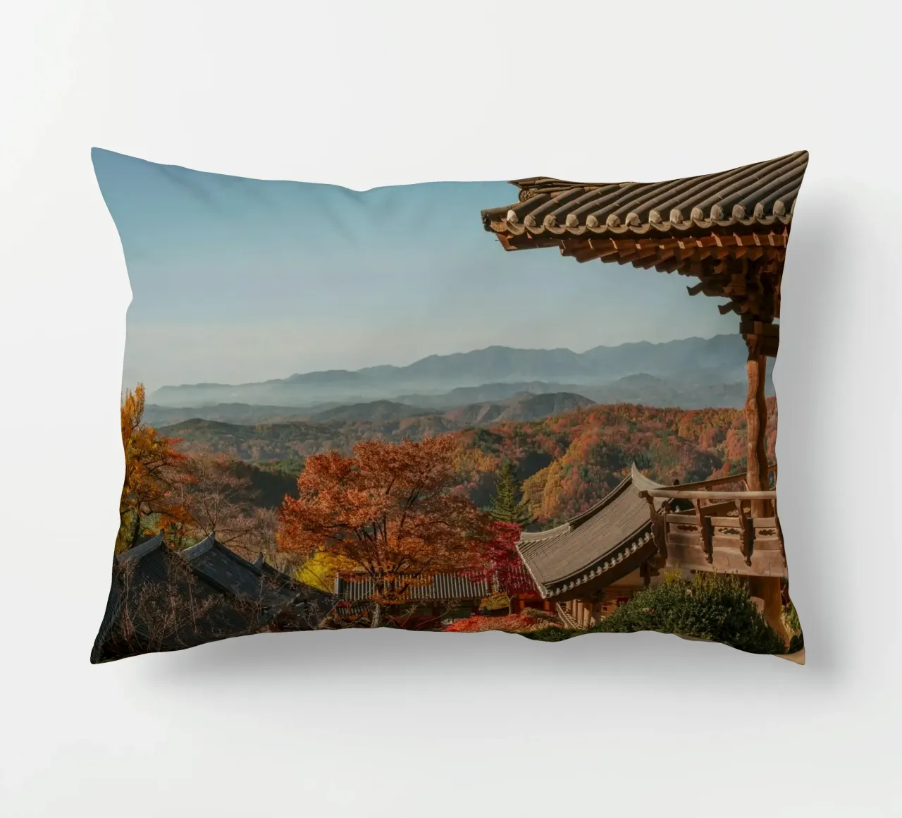 Paesaggio autunnale dal tempio di Buseoksa, Corea del Sud cuscino da mbgraphx2