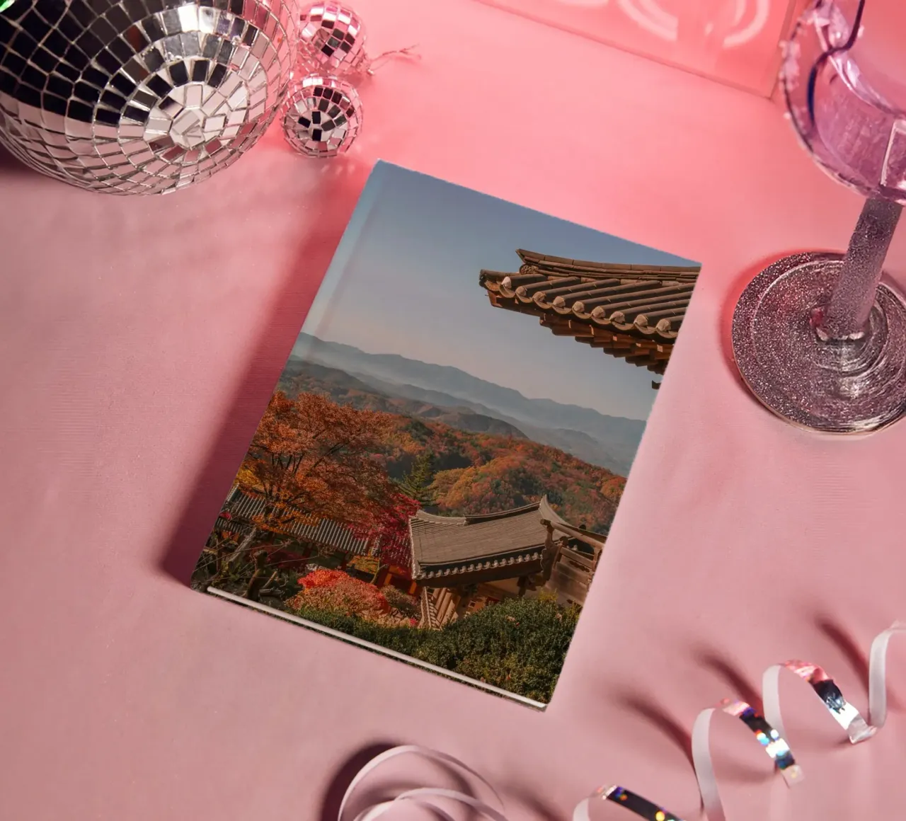 Paesaggio autunnale dal tempio di Buseoksa, Corea del Sud diario da mbgraphx2