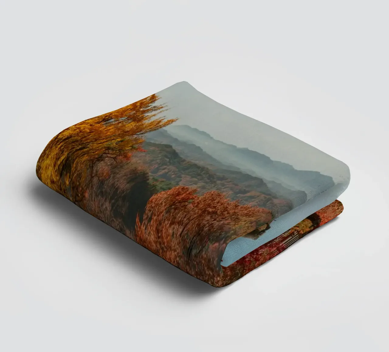 Paesaggio autunnale dal tempio di Buseoksa, Corea del Sud asciugamano da bagno da mbgraphx2