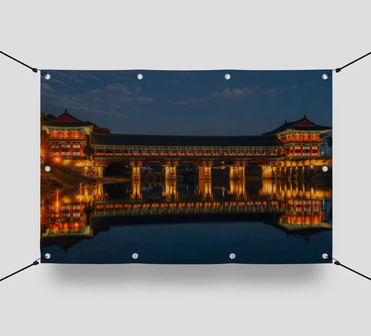 Il ponte Woljeonggyo di notte a Gyeongju, Corea del Sud telo in pvc da mbgraphx2