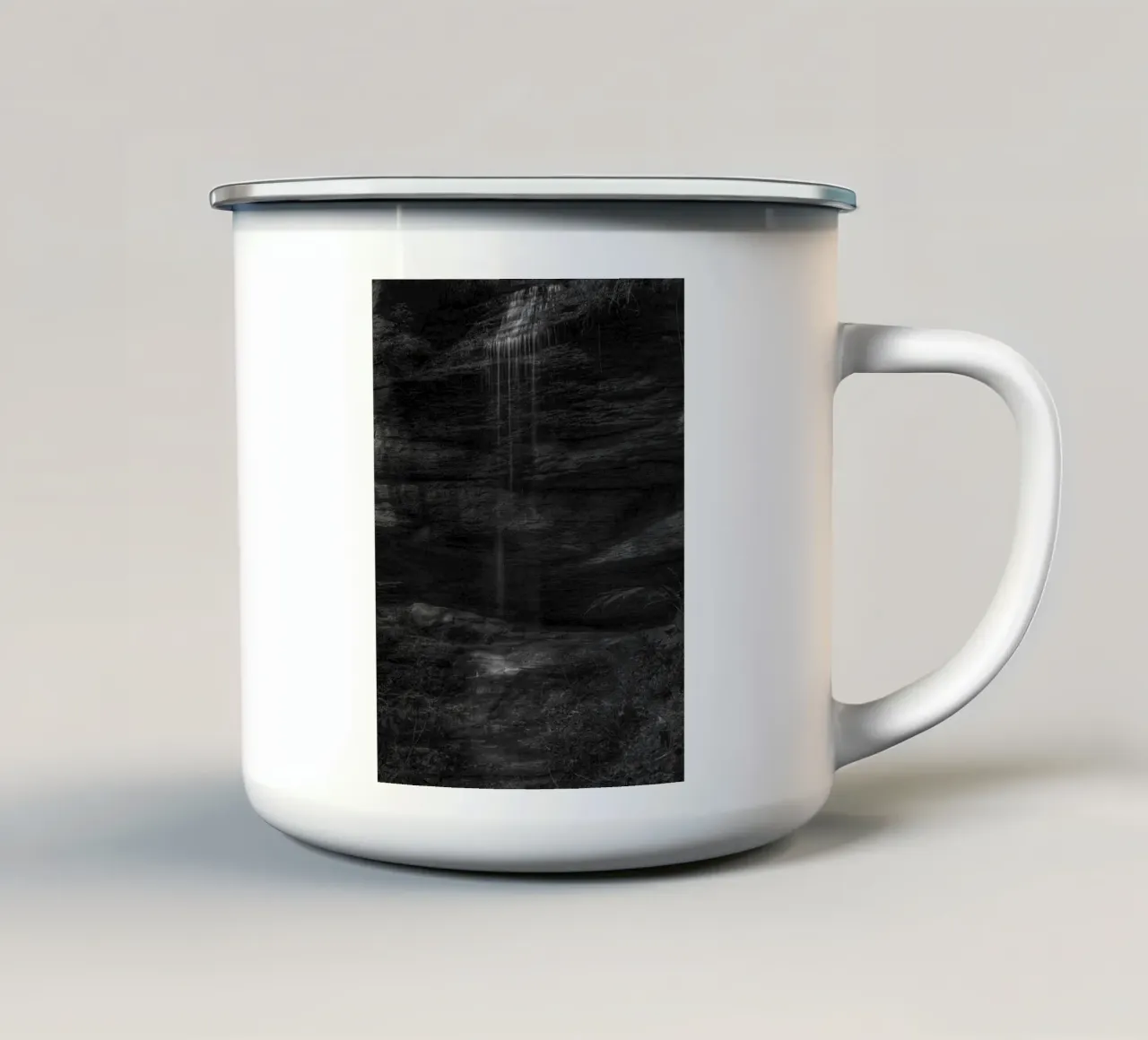 piccola cascata sulla roccia tazza in smalto da BlogSawoo