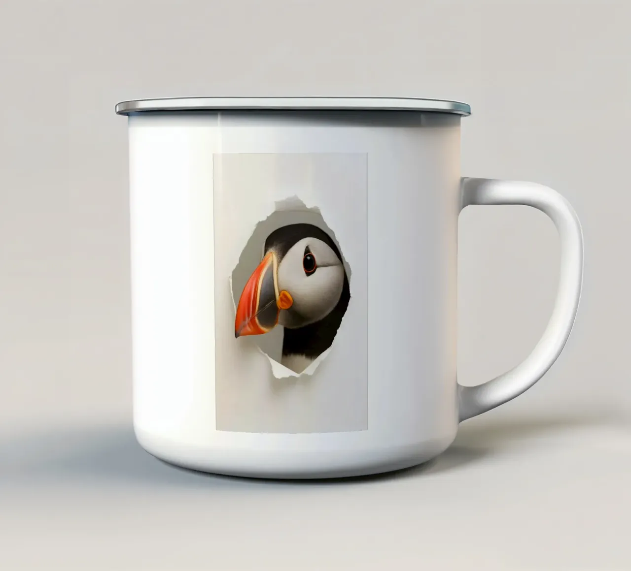 Speelse papegaaiduiker kunstdruk - Realistisch ontwerp met glurende vogels emaille mok van Cut-out Critter Gallery