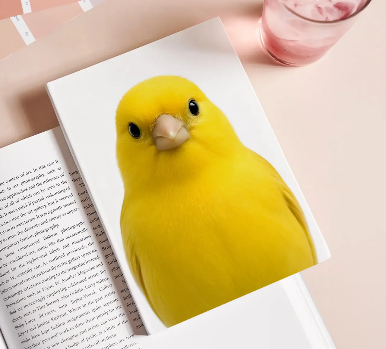 Portrait d'un mignon oiseau jaune - Minimalist Nature Art Print carnet de notes de Happy Wild Prints