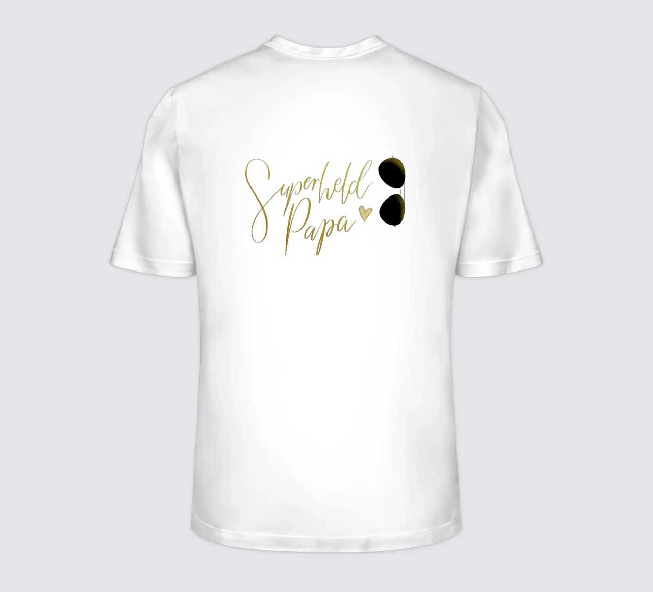 Superheld vader. Personaliseer je ontwerp voor je vader. t-shirt van CalliLetters
