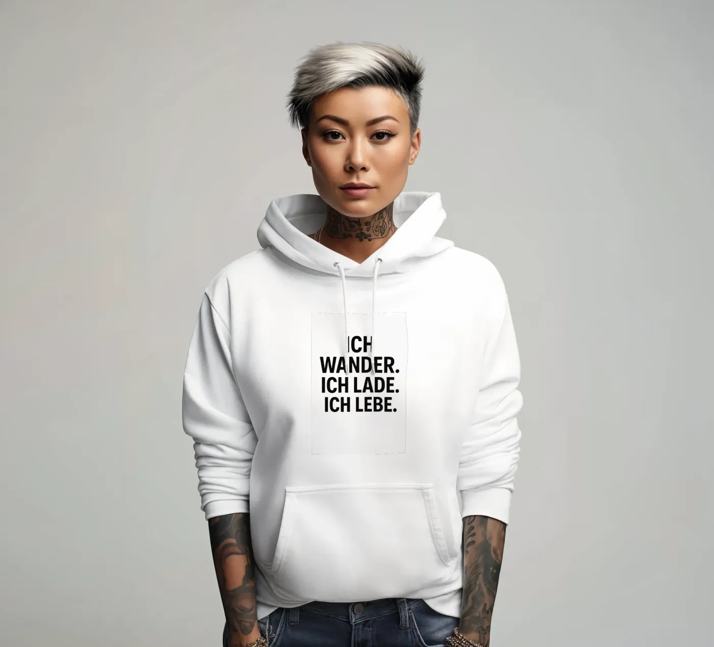 Ich wander. Ich lade. Ich lebe. – Outdoor Elektro Lifestyle Hoodie von DR-moments