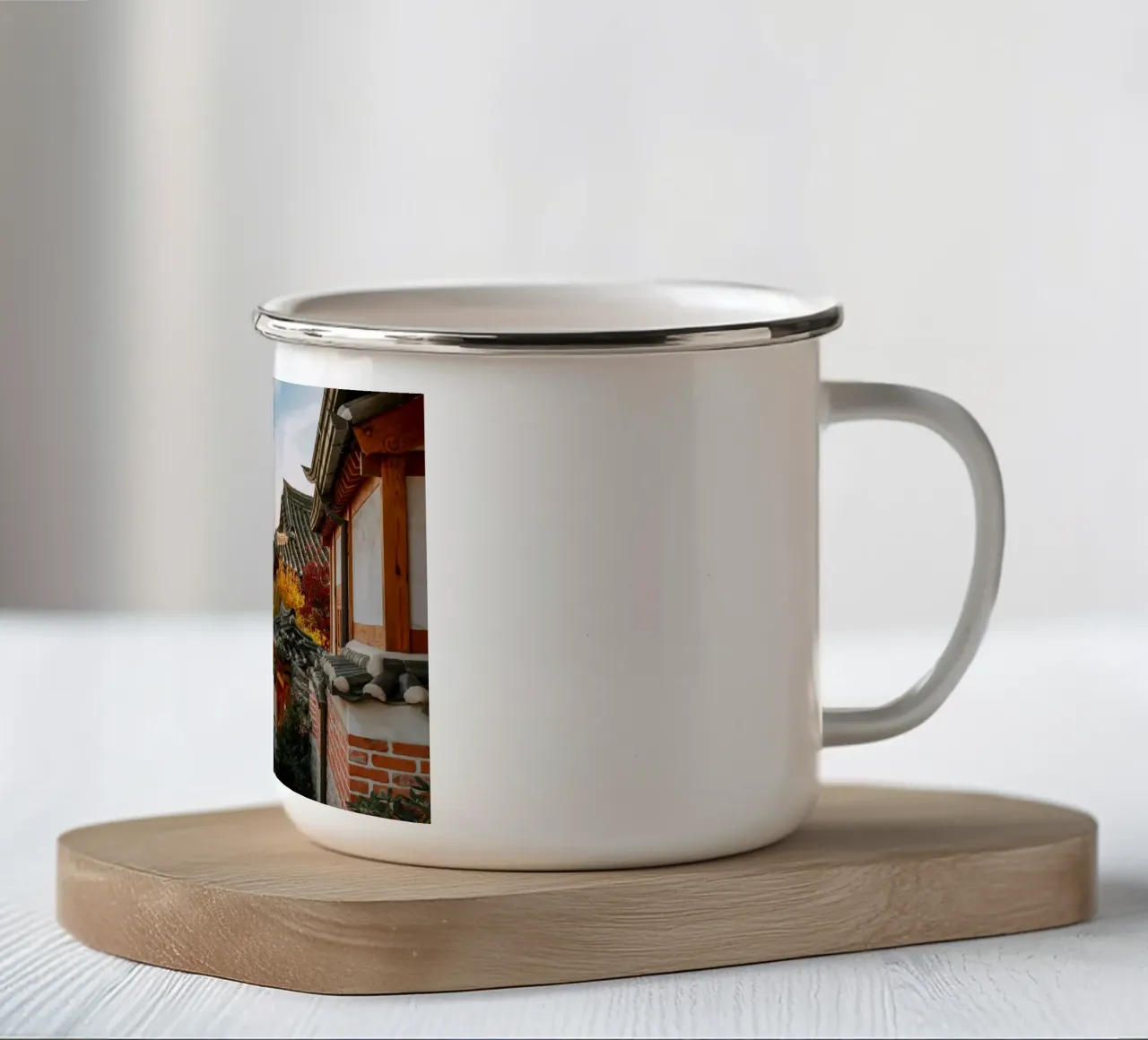 Tramonto autunnale al villaggio Hanok di Bukchon a Seul, Corea del Sud tazza in smalto da mbgraphx2