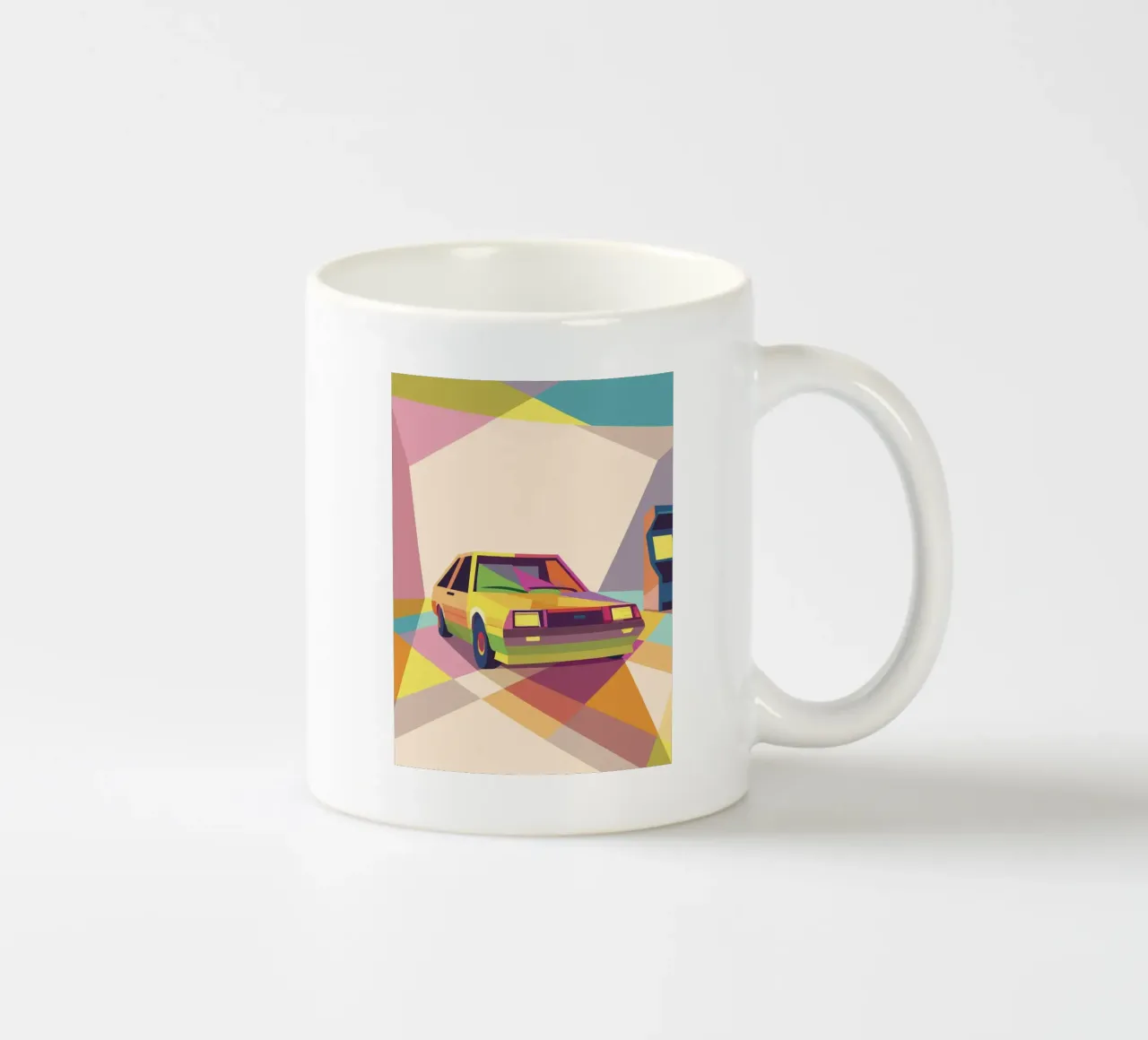 Auto con stile geometrico in una sala giochi tazza in ceramica da POLYGON SPECIAL