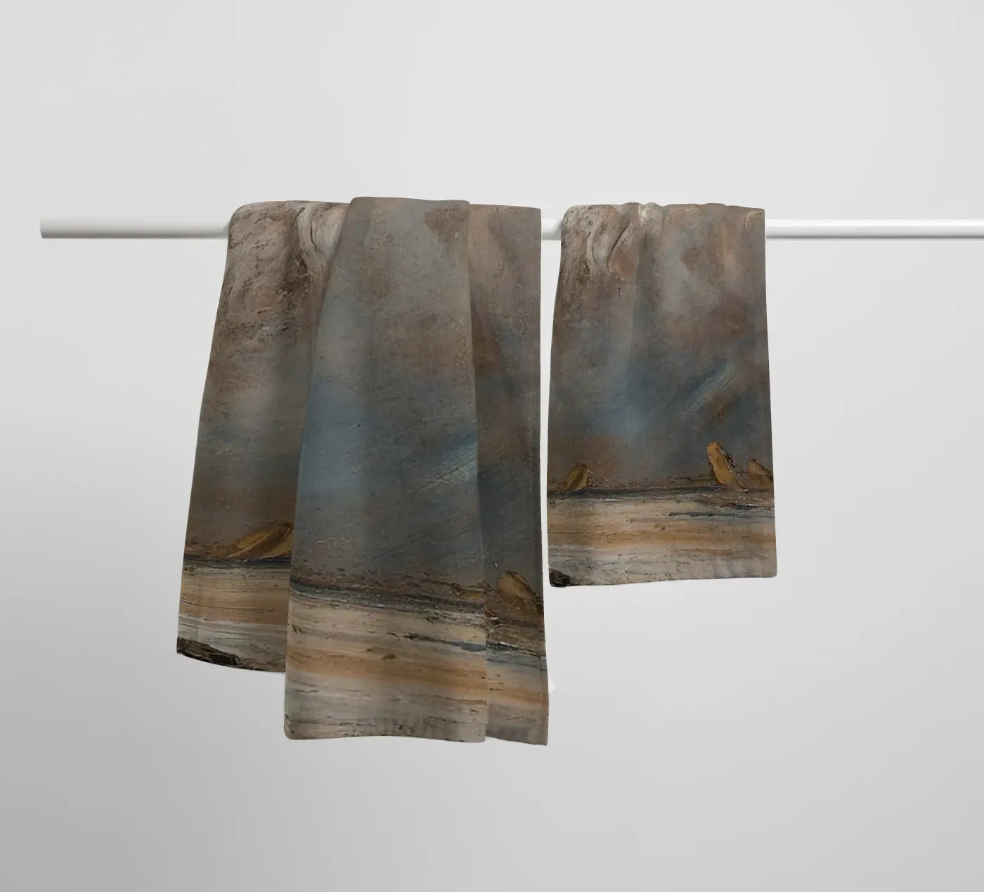 Dramatisch wolkenlandschap badhanddoek van Vintage Posters