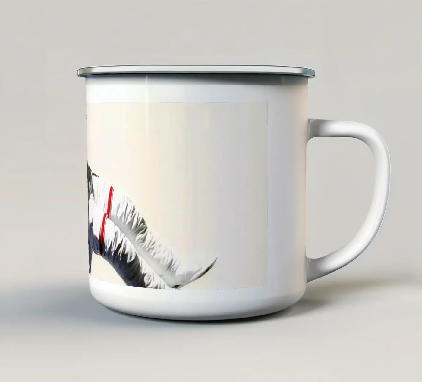 Float mug en émail de Cassia Beck Collage