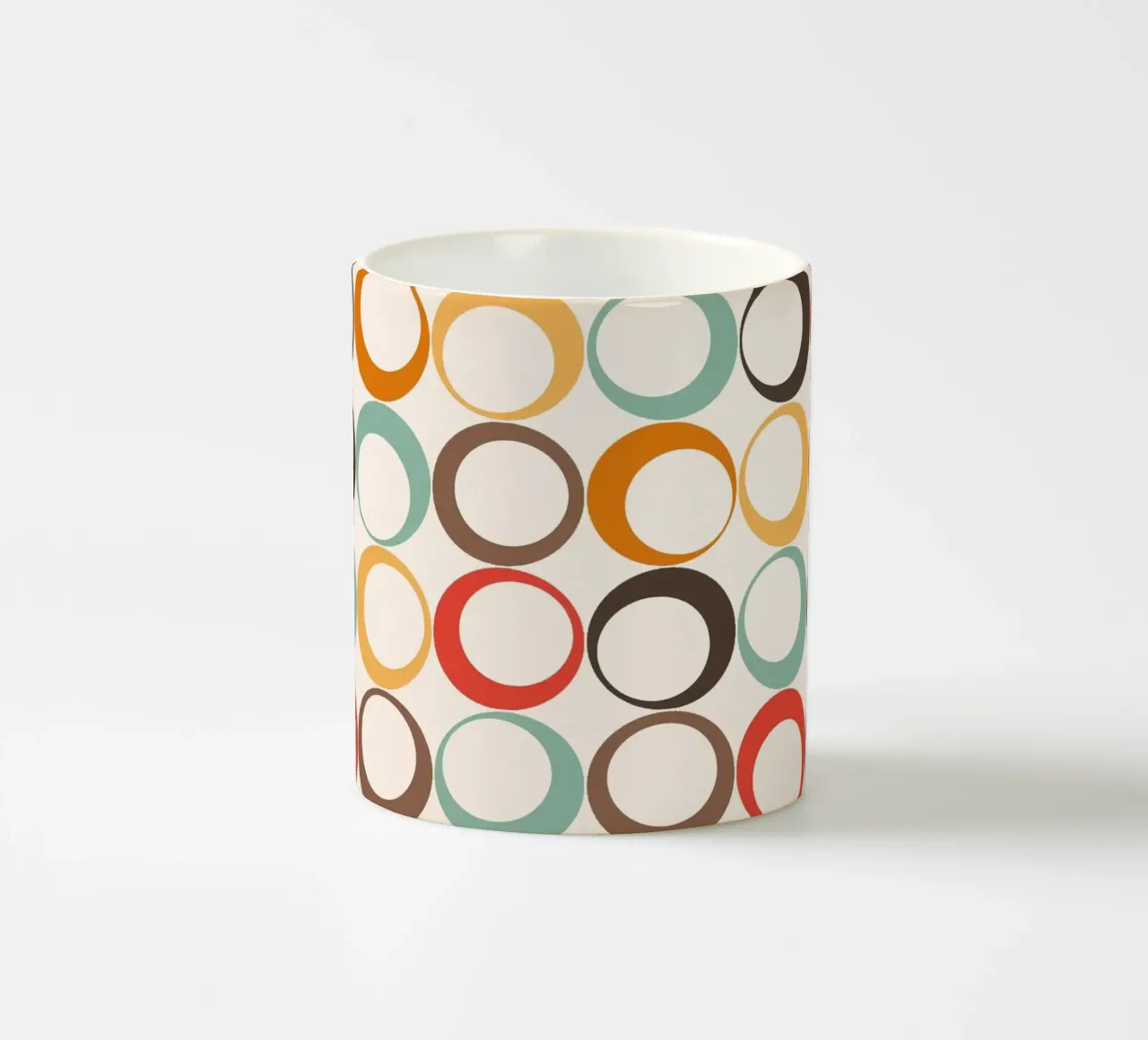 Loop retrò colorati Vibrazione nostalgica tazza in ceramica da Timeless moderna