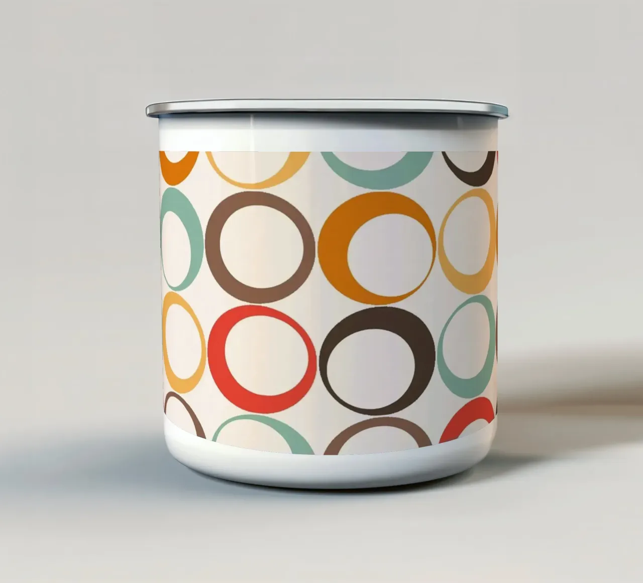 Loop retrò colorati Vibrazione nostalgica tazza in smalto da Timeless moderna