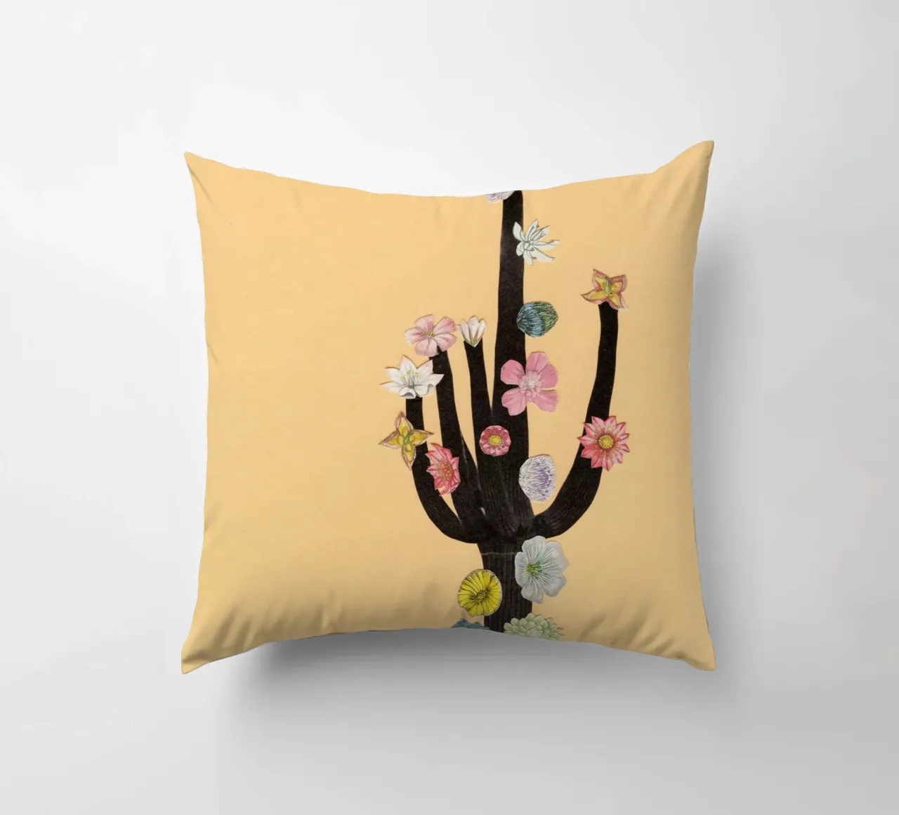 Cactus in fiore cuscino da Cassia Beck Collage