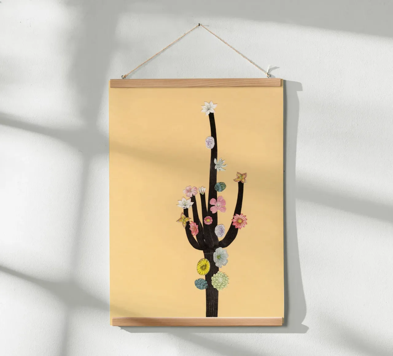 Cactus in fiore poster con telaio in plastica da Cassia Beck Collage