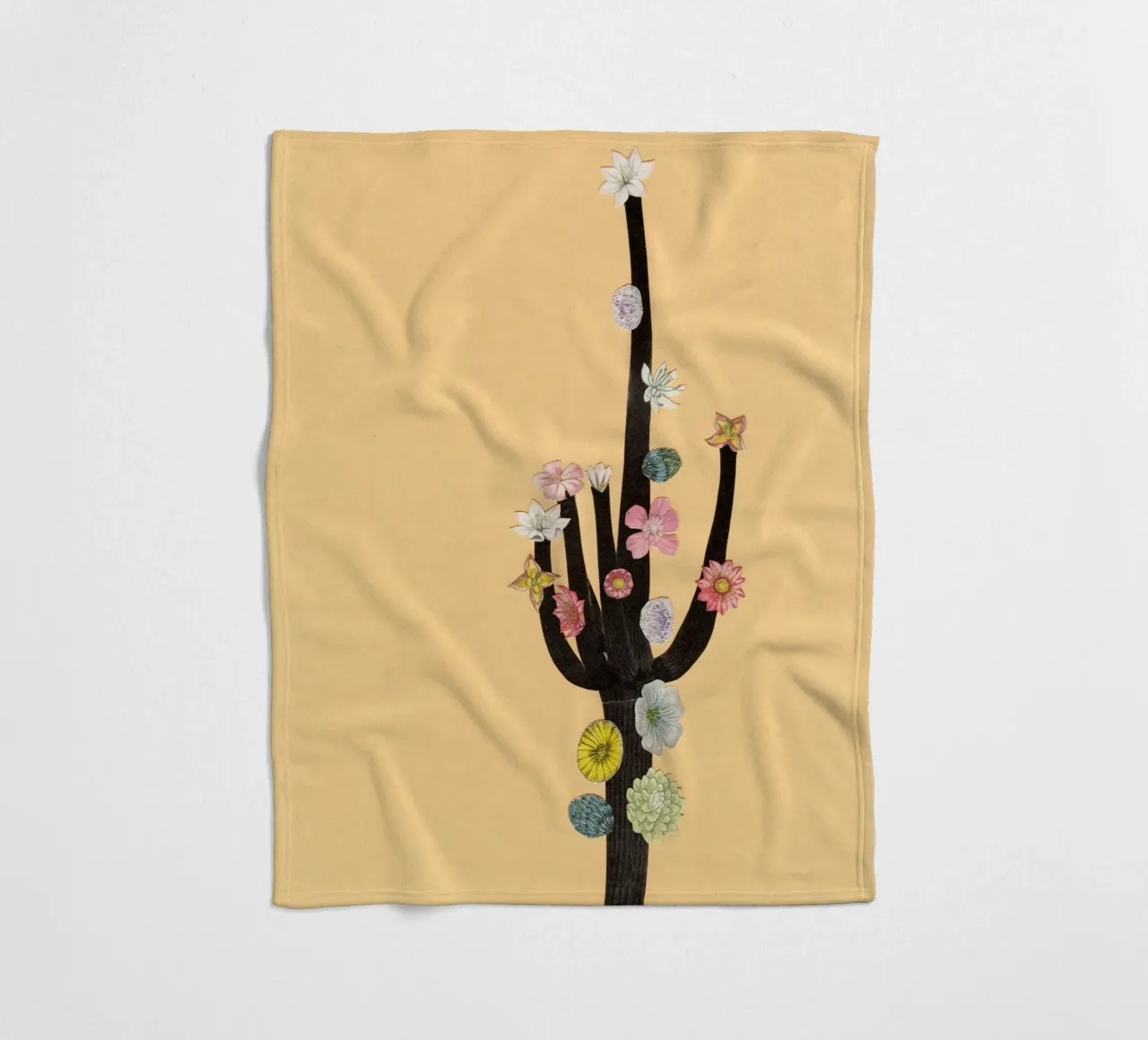 Cactus in fiore coperta in pile da Cassia Beck Collage