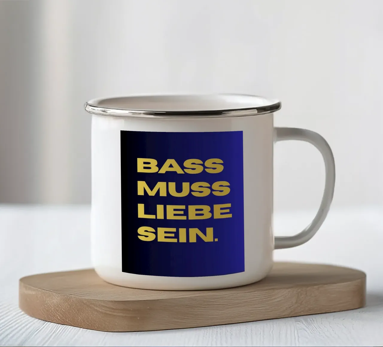 Bass muss Liebe sein. tazza in smalto da Flosters