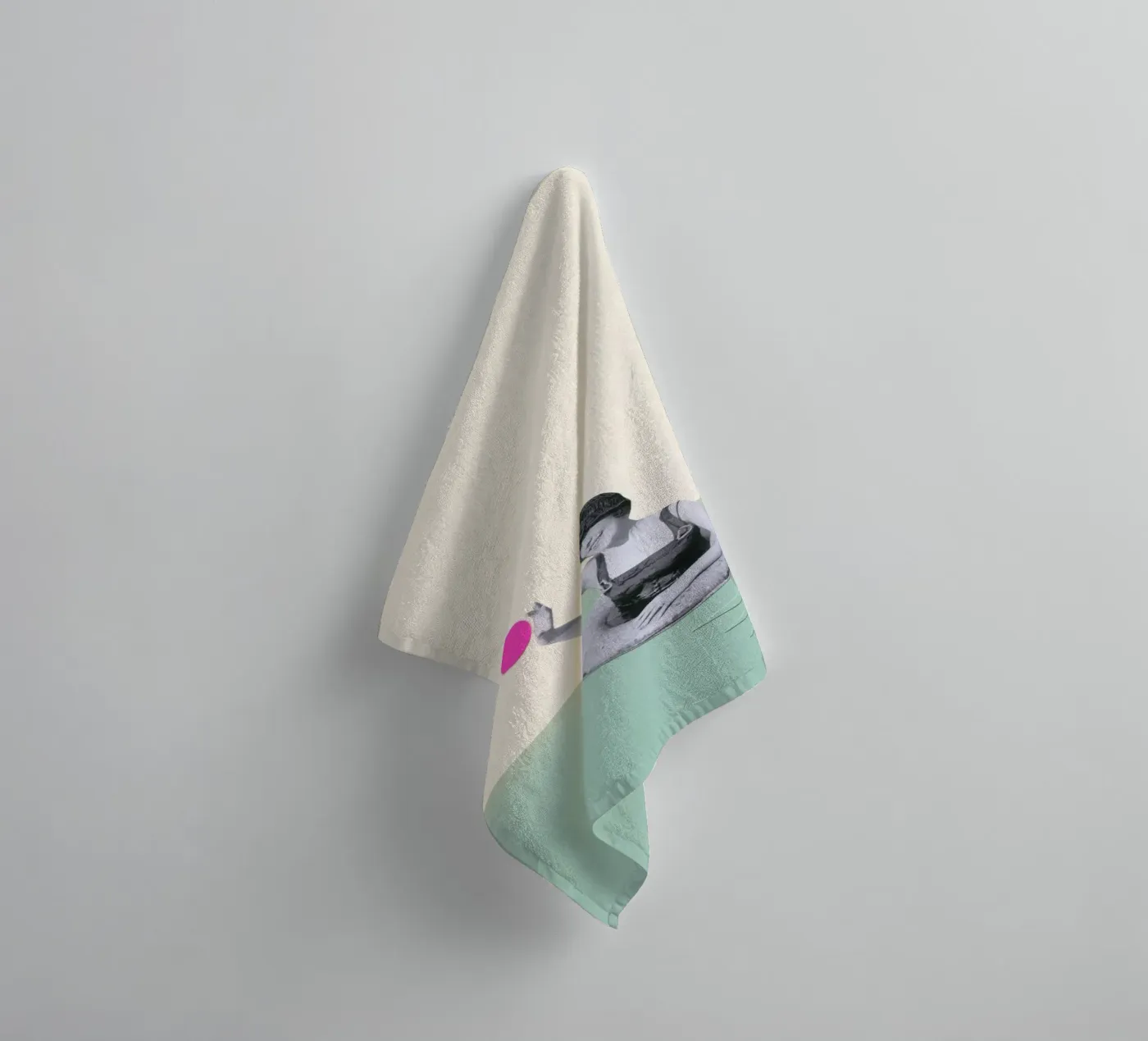 Pool Days badhanddoek van Cassia Beck Collage