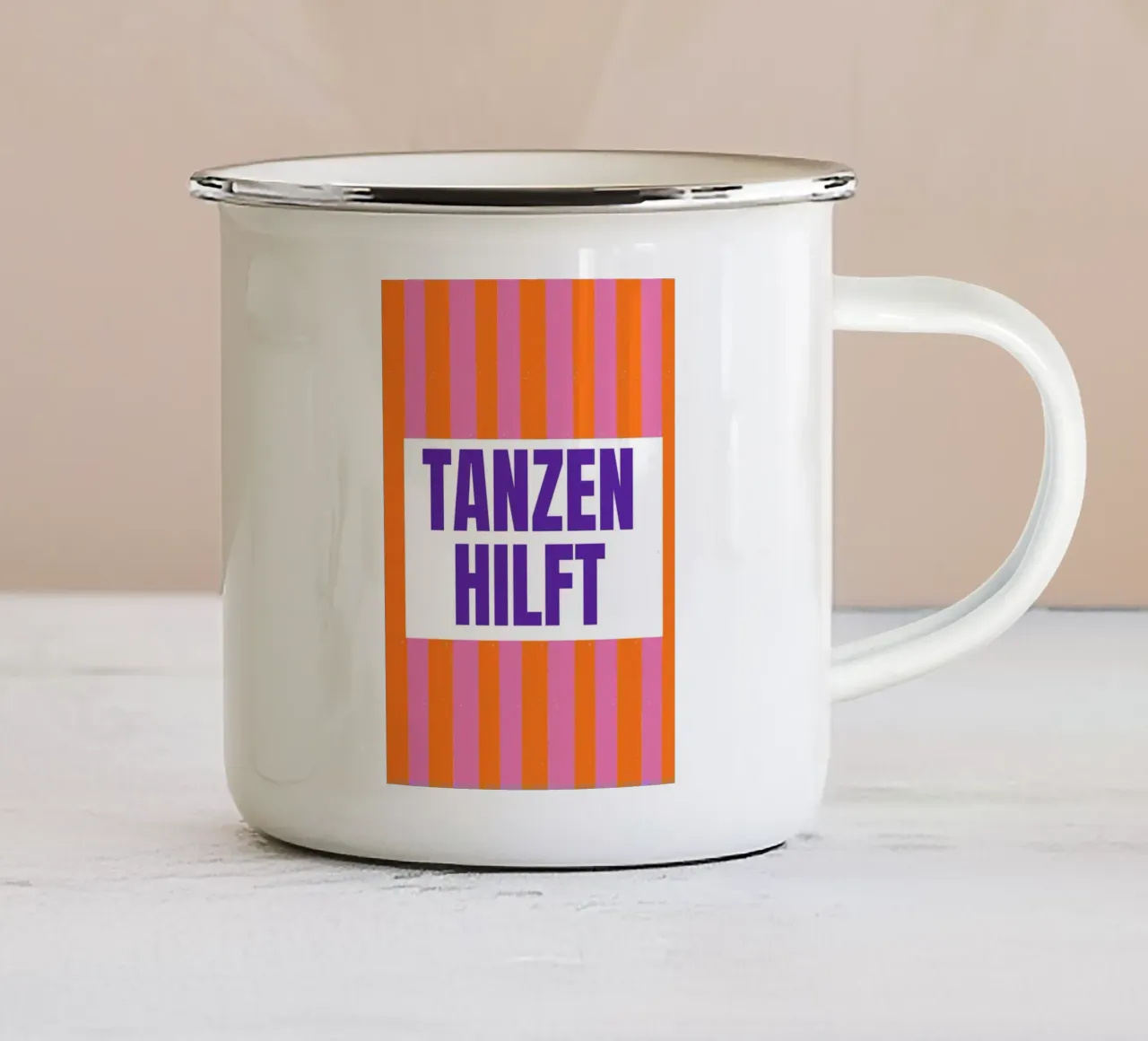 Tanzen Hilft IIII tazza in smalto da Tabea Jule