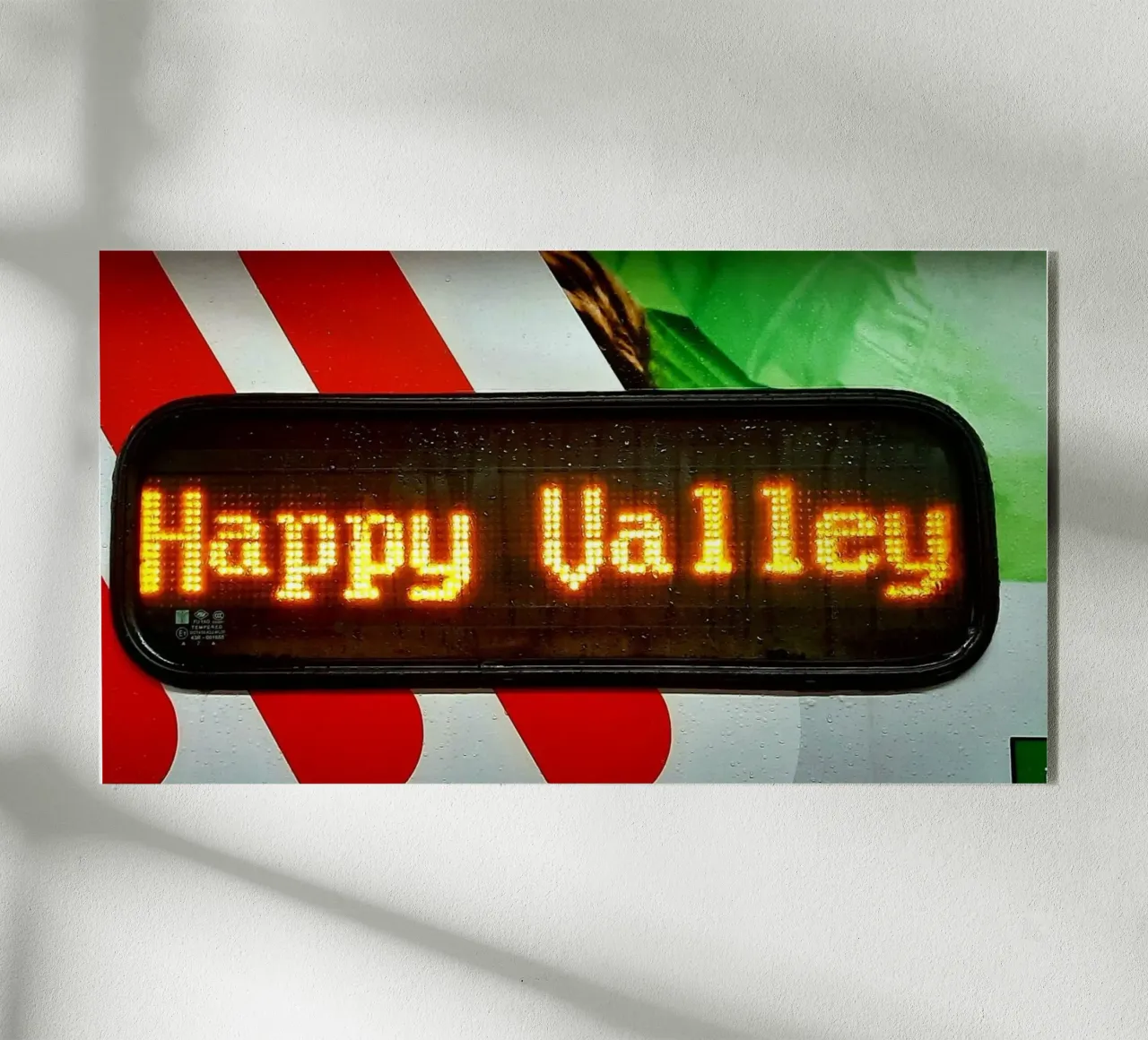 Happy Valley plexiglass da Tabea Jule Photography