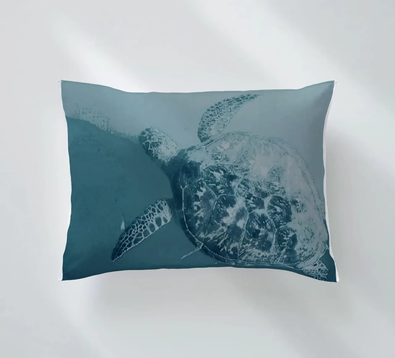 Turtle Swimming cuscino da Tabea Jule Photography