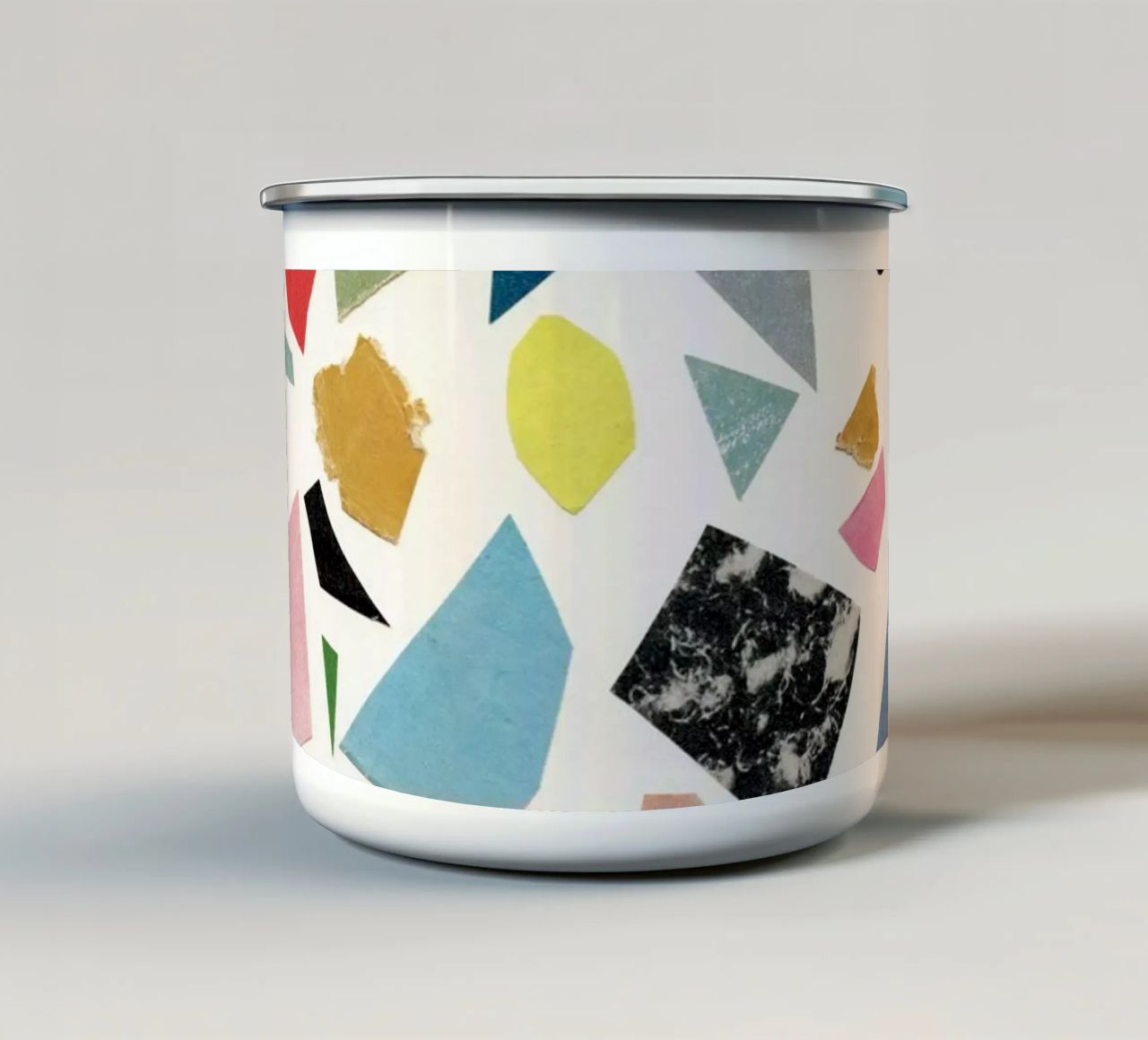 White Terrazzo tazza in smalto da Cassia Beck Collage