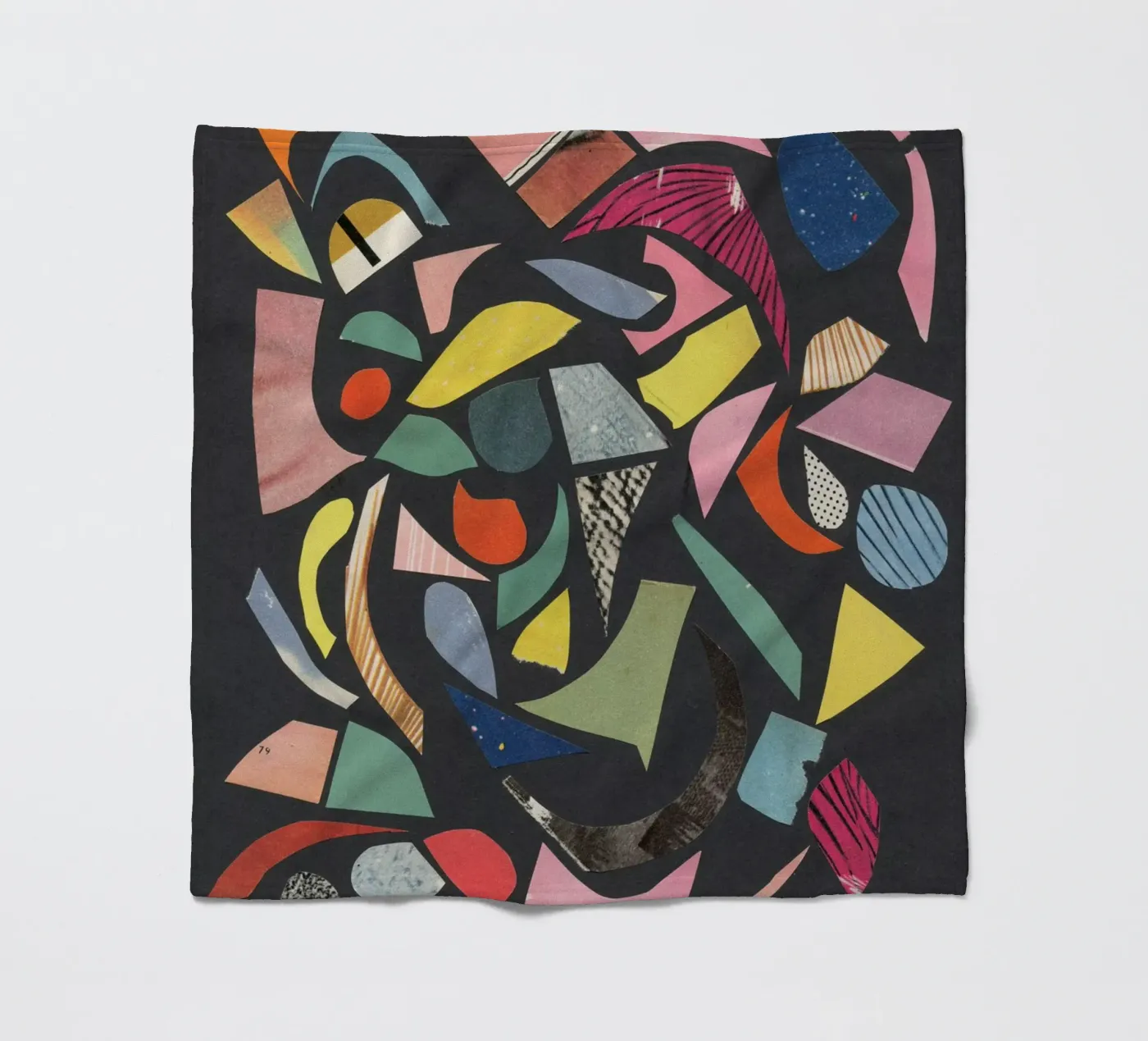 Schwarzer Terrazzo Fleecedecke von Cassia Beck Collage