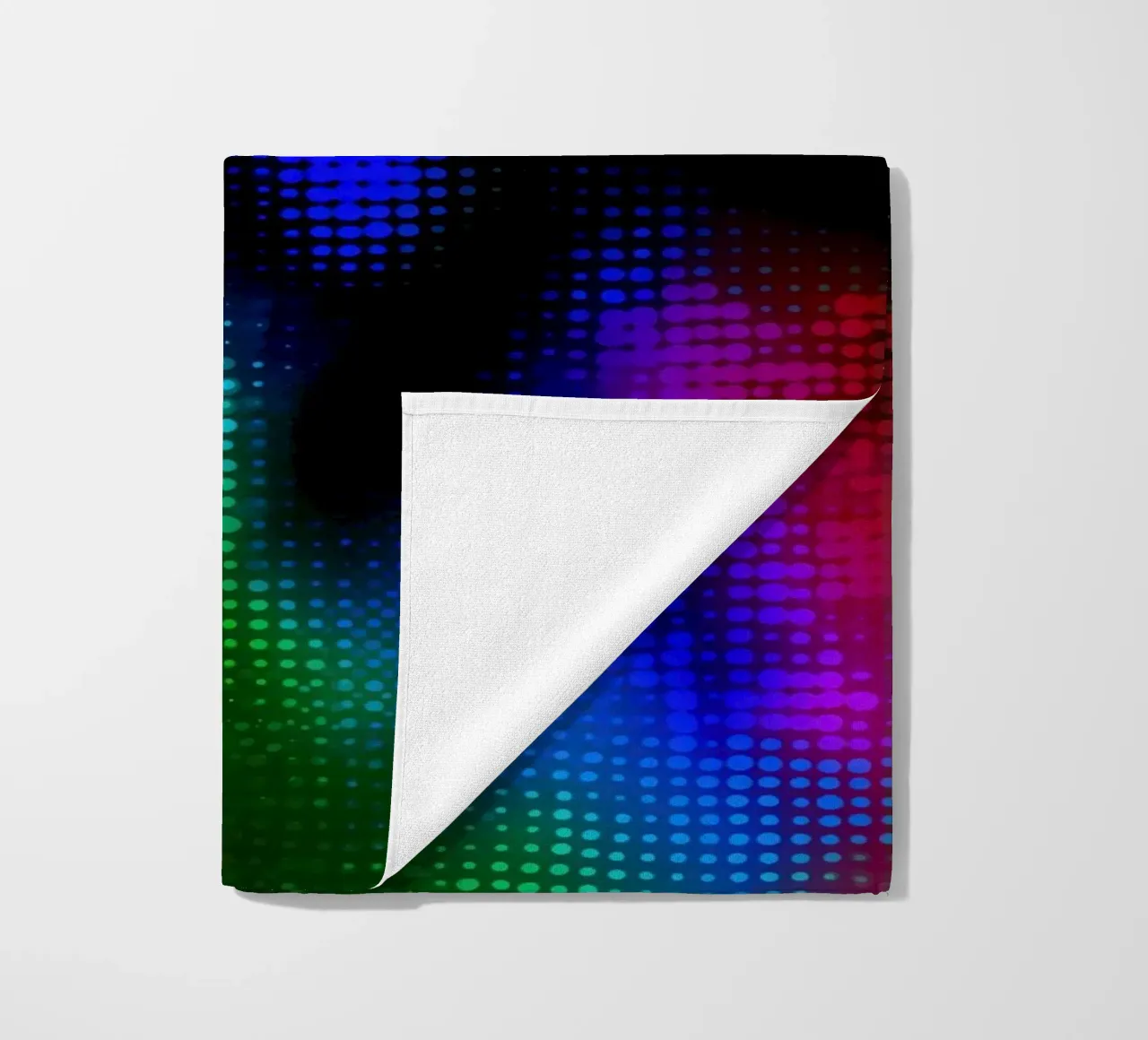 Femmina seminuda in una frenesia digitale al neon telo mare da Autofocus