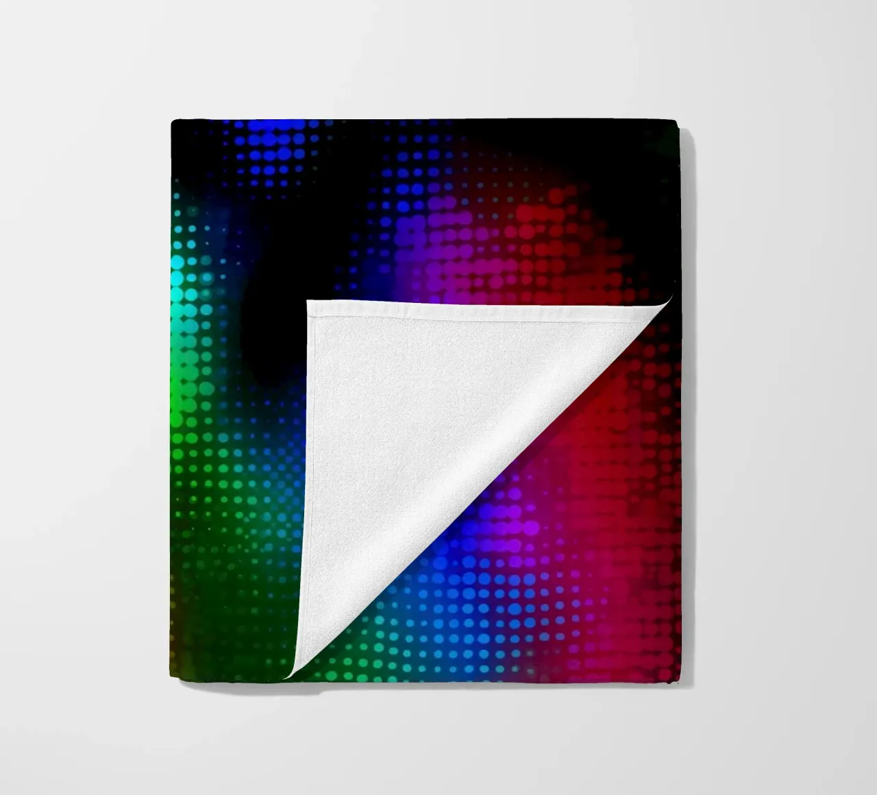 Femmina seminuda in una frenesia digitale al neon telo mare da Autofocus