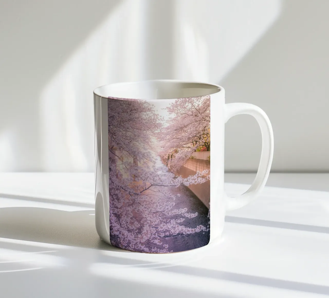 Sakura tree over Kanda Gawa river tazza in ceramica da Samuel Leonardo