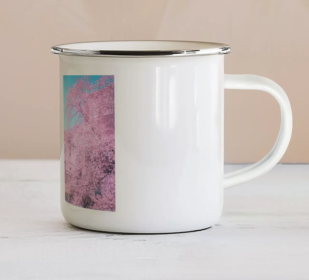 Spring in Tokyo tazza in smalto da Samuel Leonardo