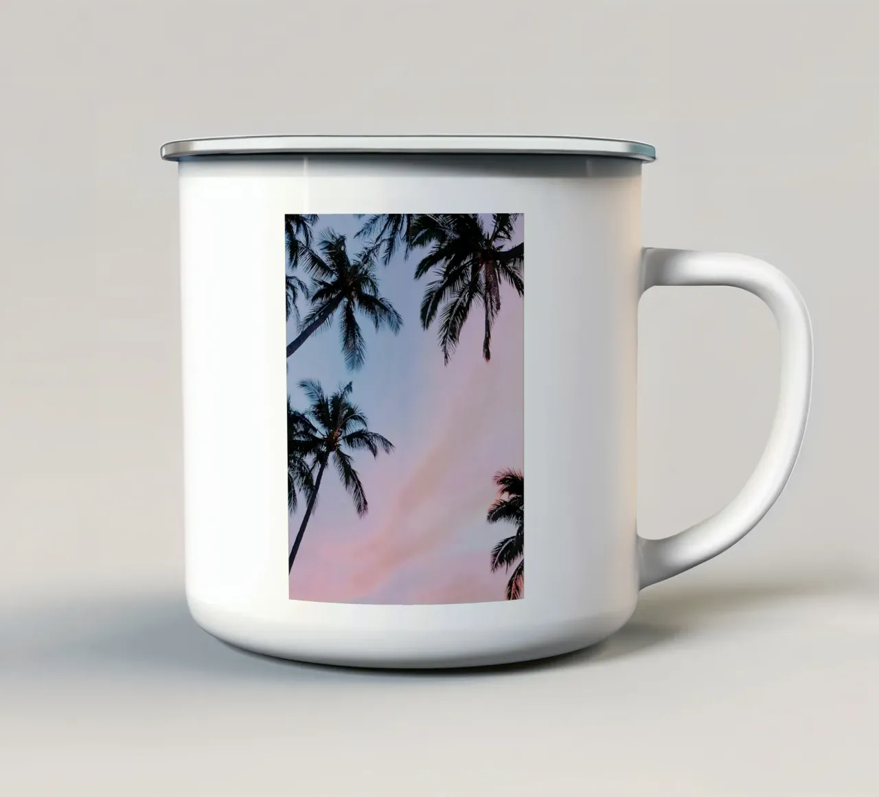 Palm Trees Sunset tazza in smalto da Paige Mills