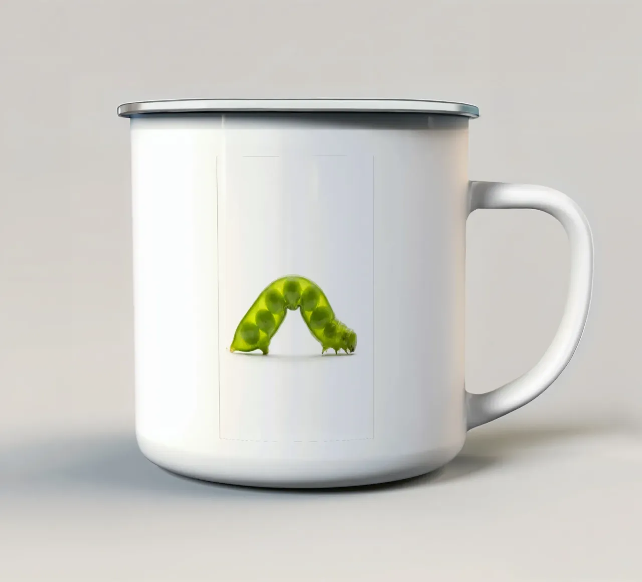 Bruco di baccelli di piselli - Illustrazione artistica di cibo fresco e verde tazza in smalto da Tasty Critter Creations