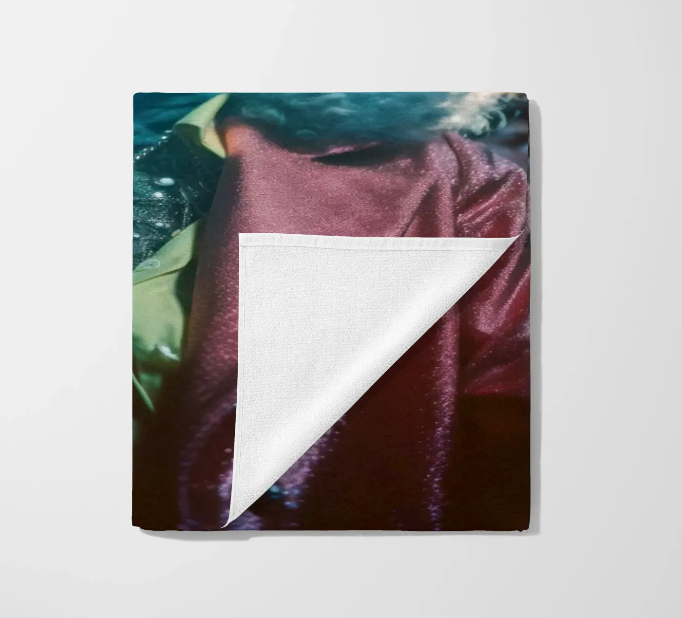 Sammy beach towel by Affiches Chien Originales – Dogland