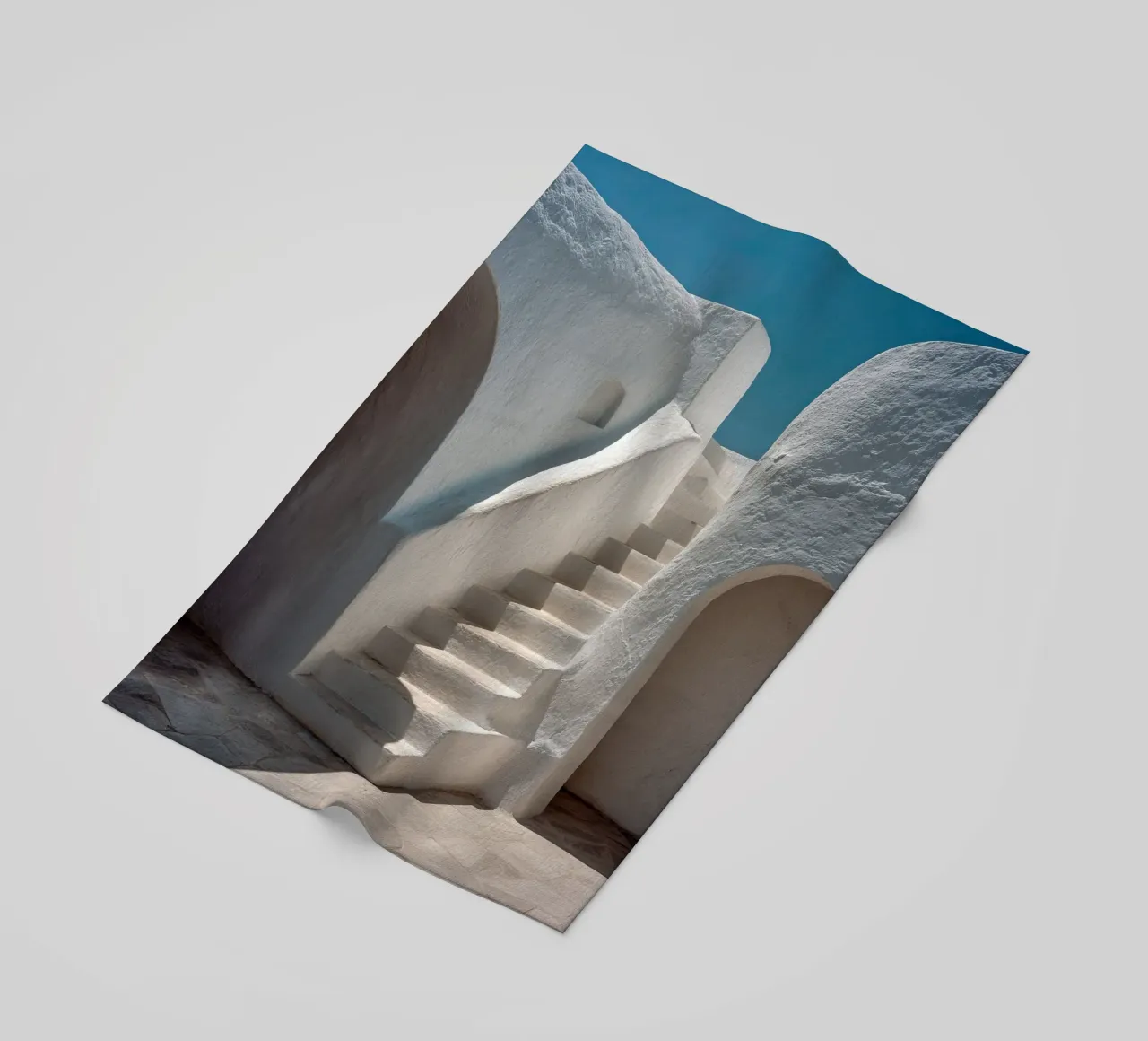 Scala mediterranea intagliata telo mare da Affiches Minimalistes