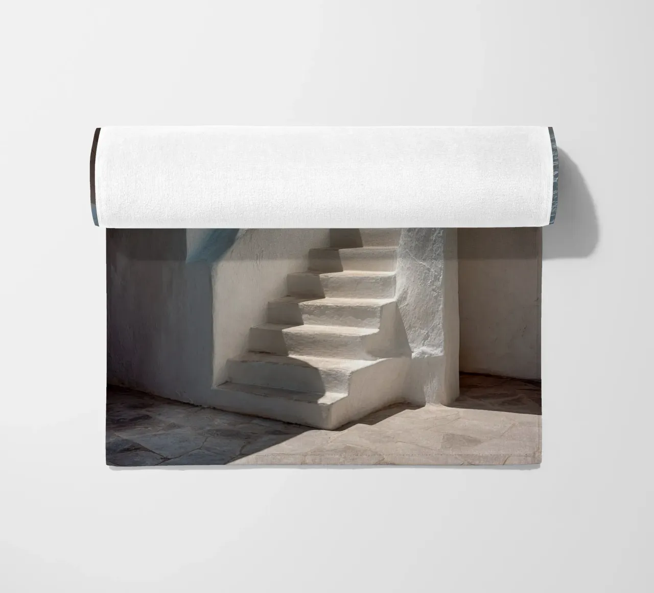 Scala mediterranea intagliata telo mare da Affiches Minimalistes