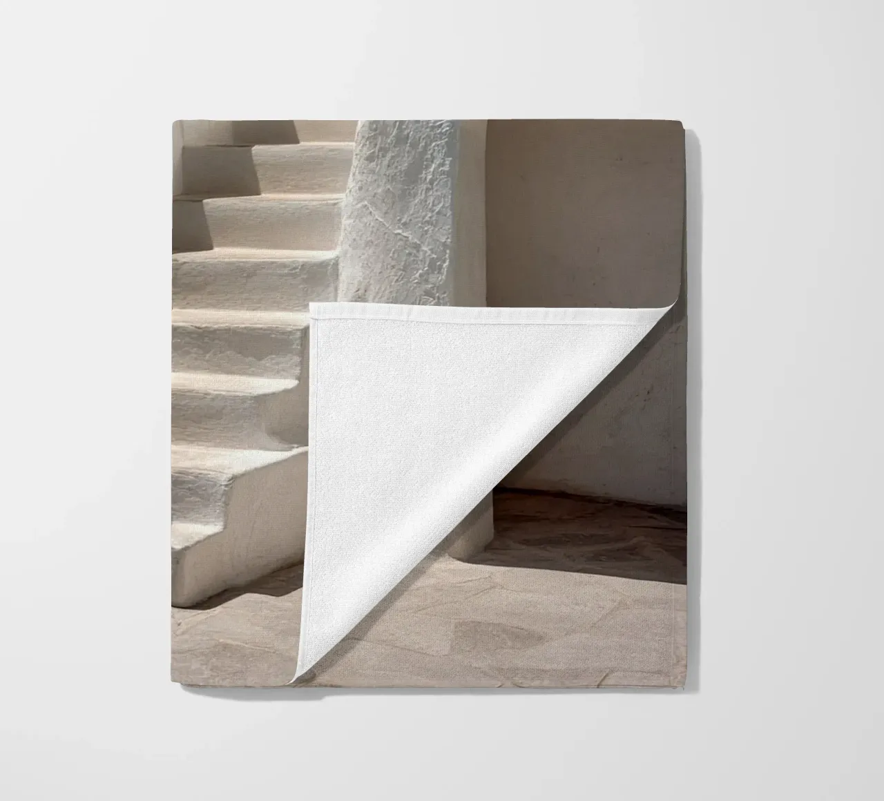 Scala mediterranea intagliata telo mare da Affiches Minimalistes