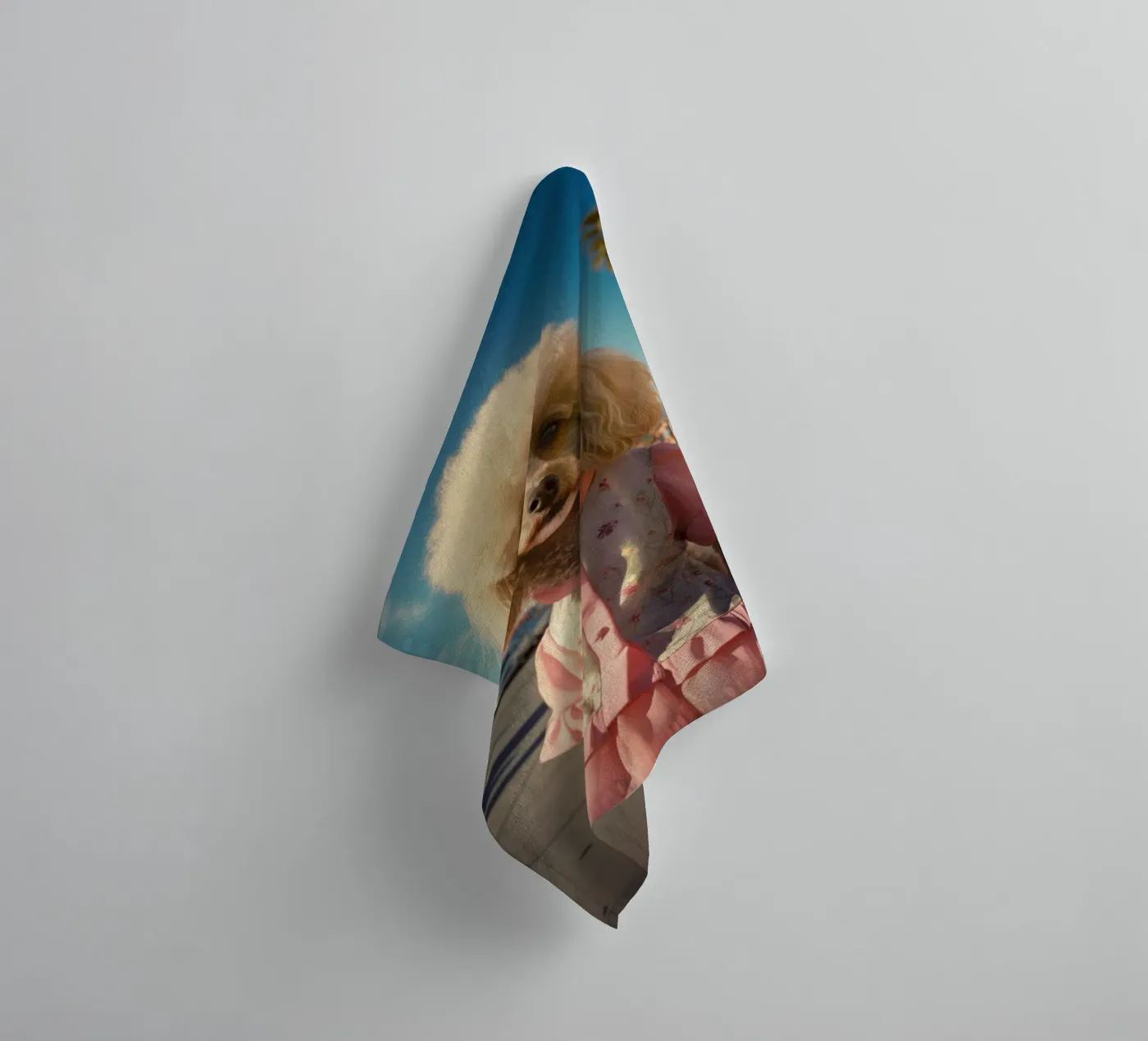 Maggie towel by Affiches Chien Originales – Dogland