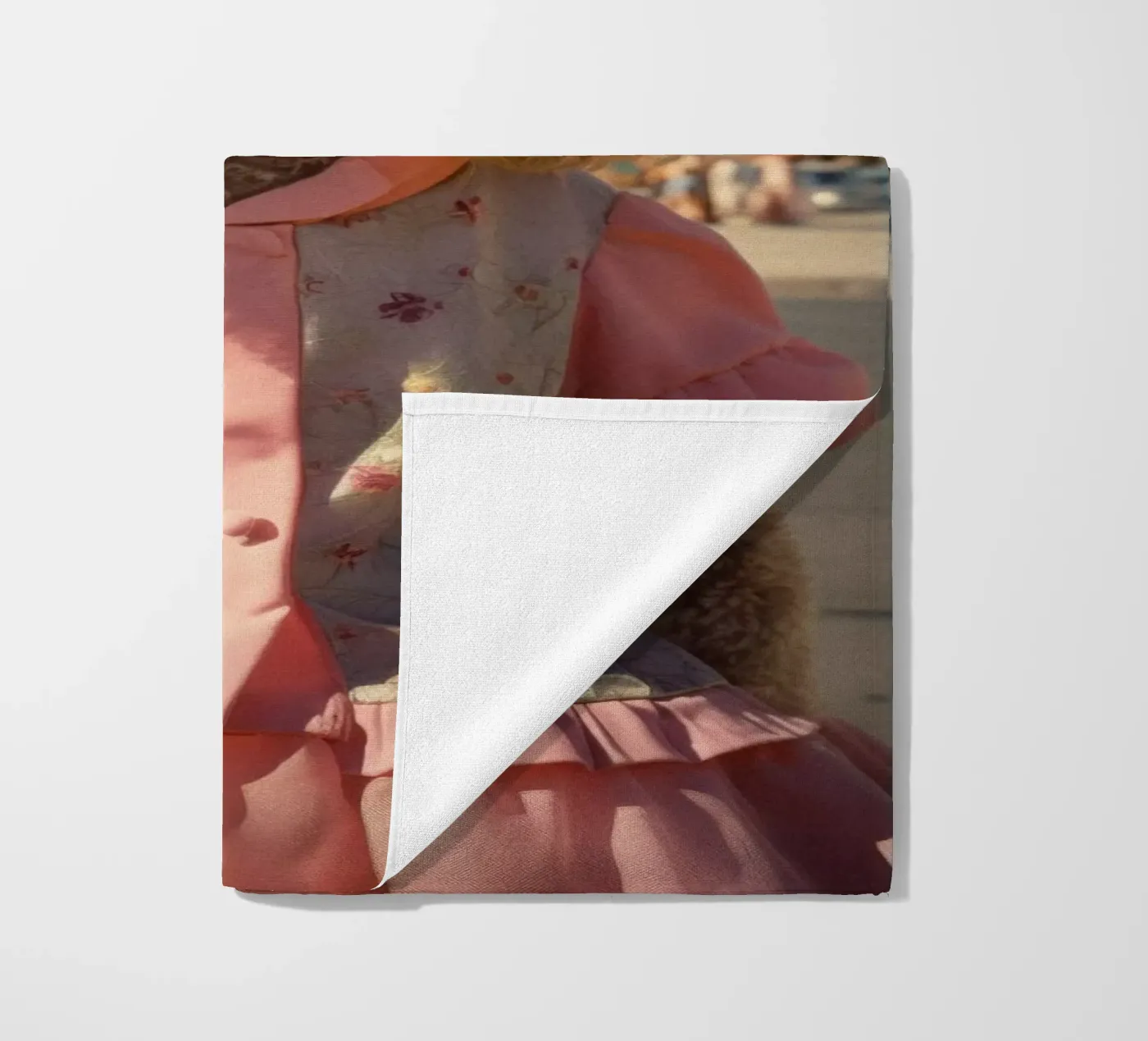 Maggie strandhanddoek van Affiches Chien Originales – Dogland