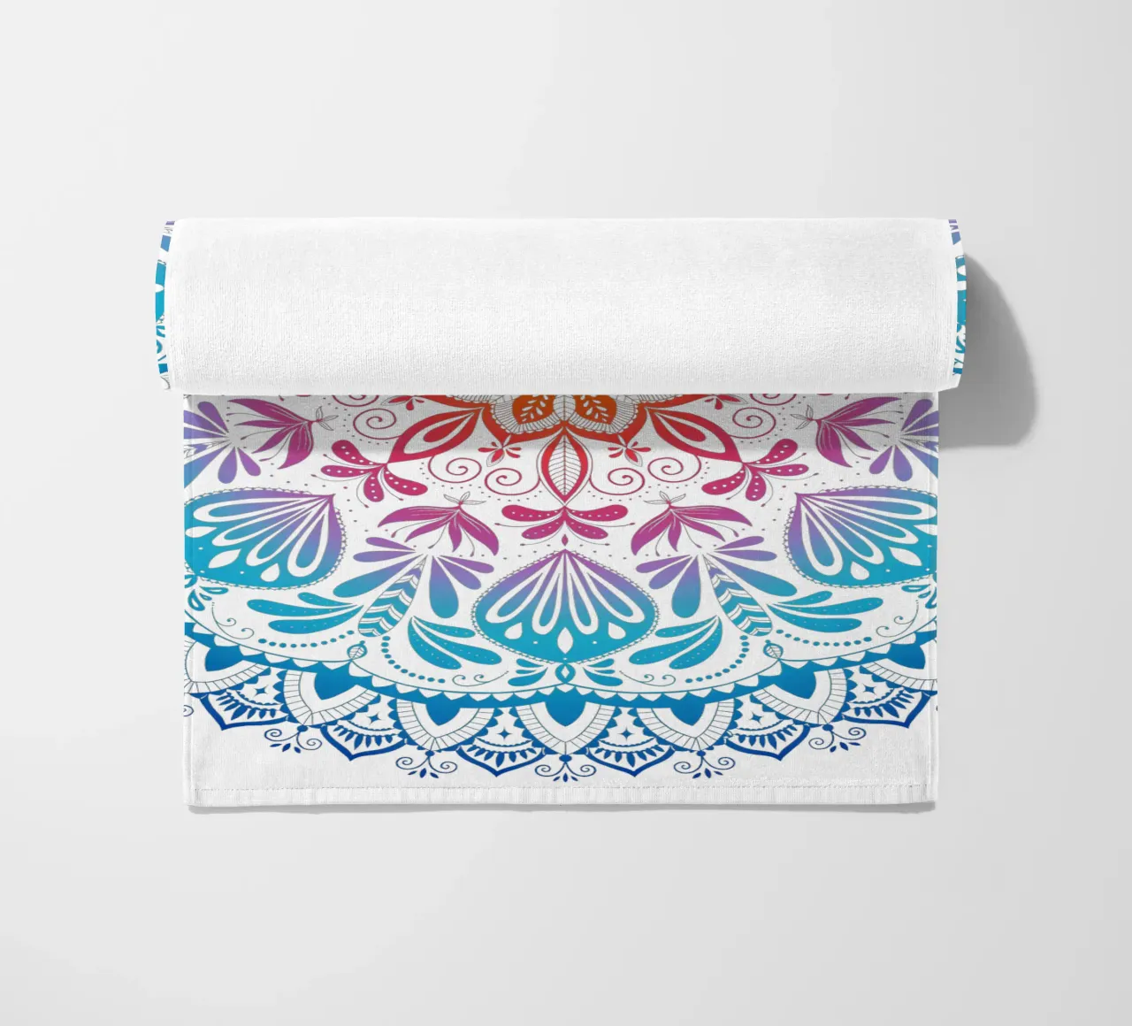 Mandala con i colori dell'arcobaleno telo mare da CalliLetters