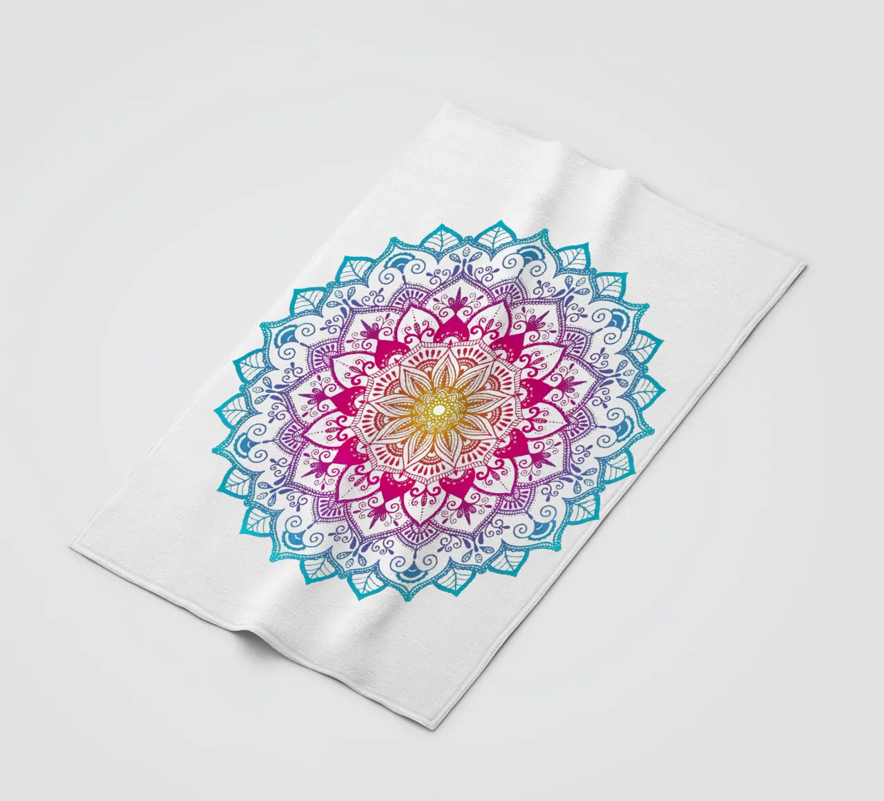 Mandala con i colori dell'arcobaleno coperta in pile da CalliLetters