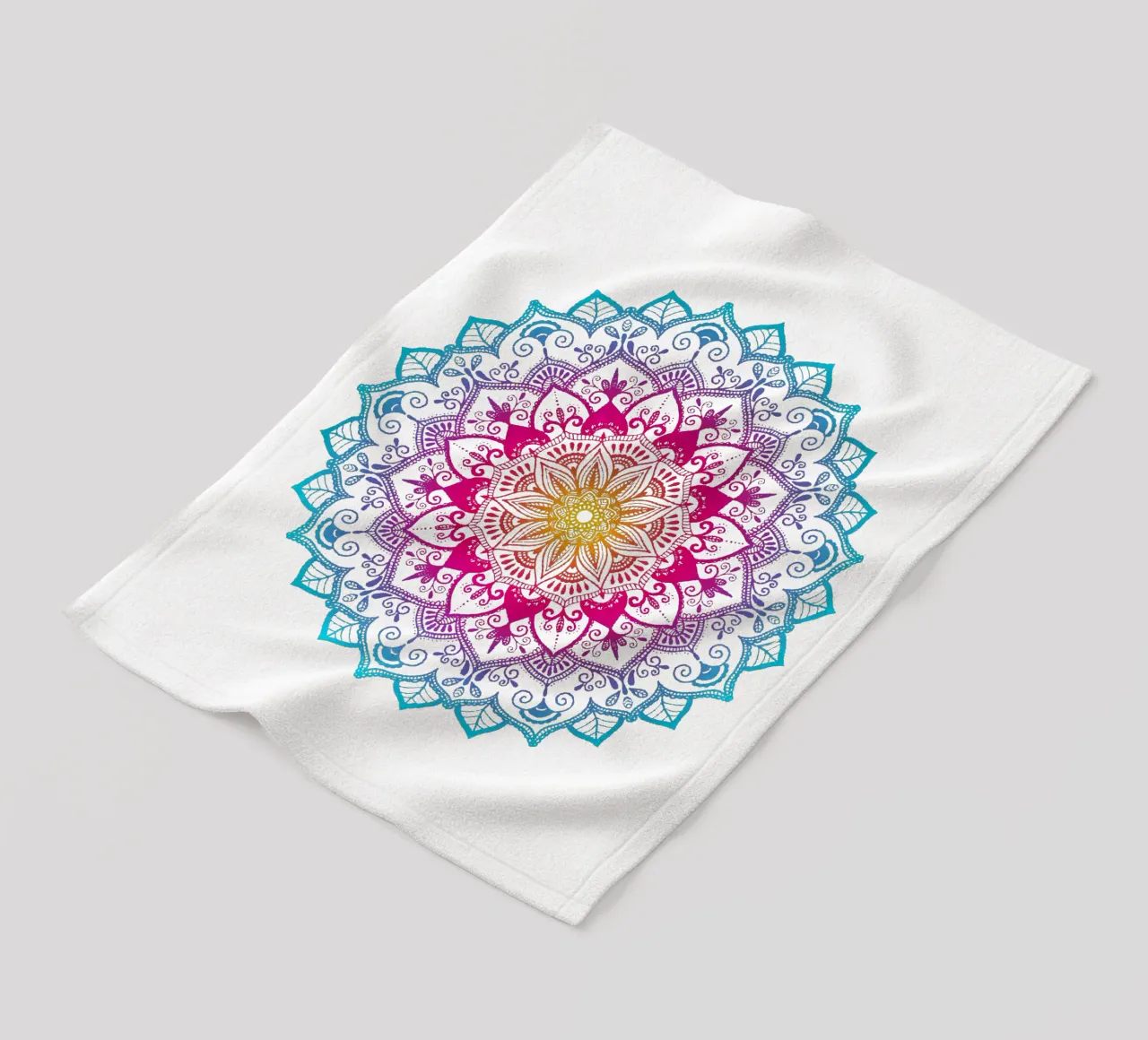Mandala con i colori dell'arcobaleno coperta in pile da CalliLetters