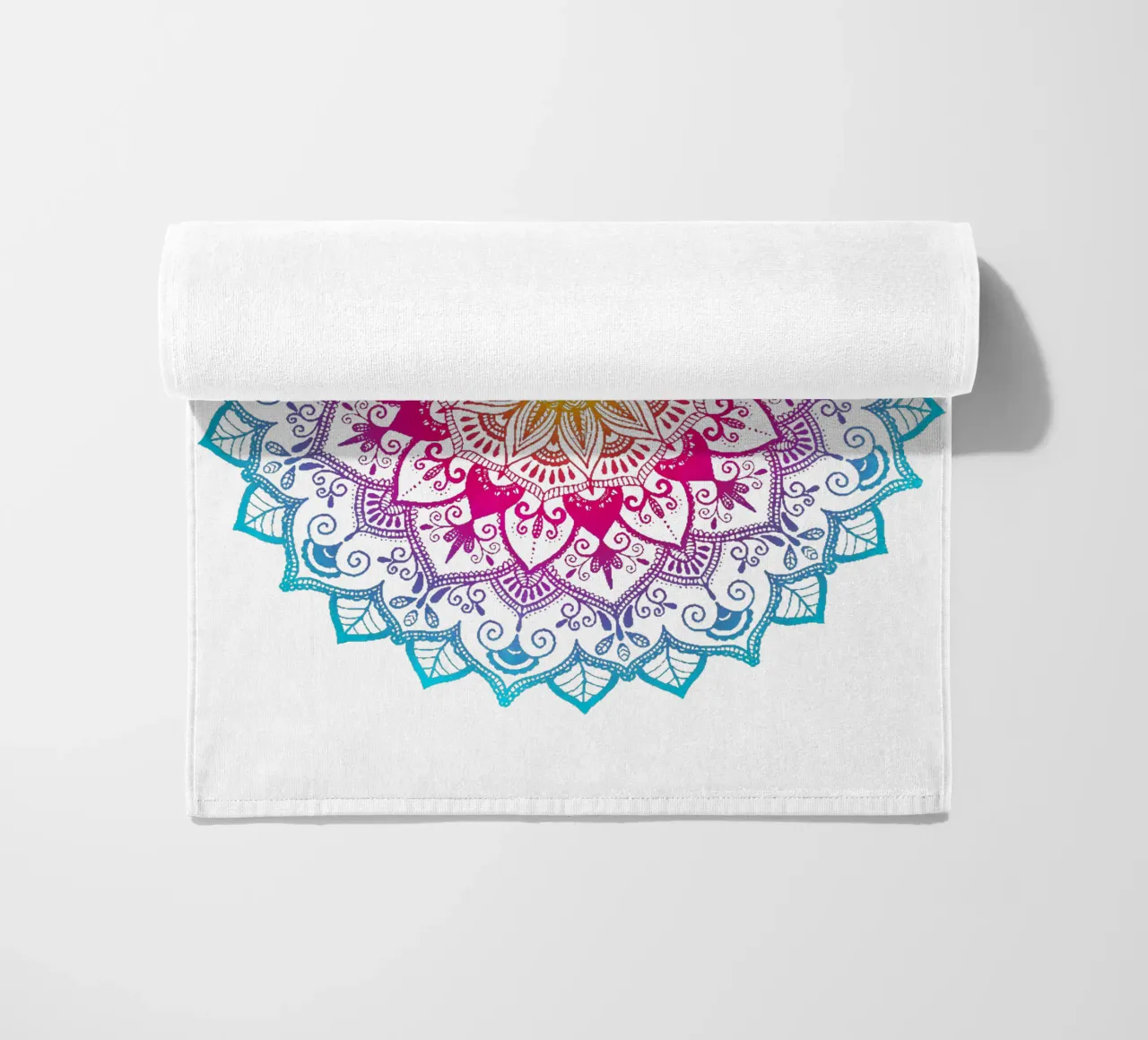 Mandala con i colori dell'arcobaleno telo mare da CalliLetters