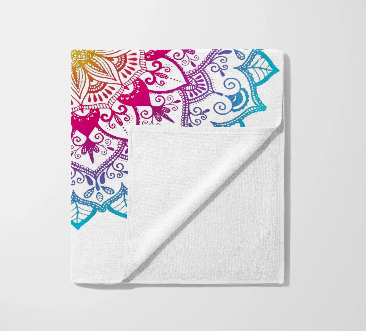 Mandala con i colori dell'arcobaleno telo mare da CalliLetters