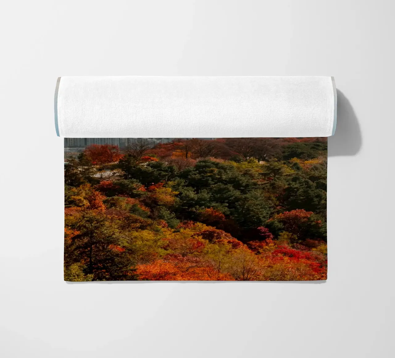 Skyline autunnale di Seul, Corea del Sud telo mare da mbgraphx2