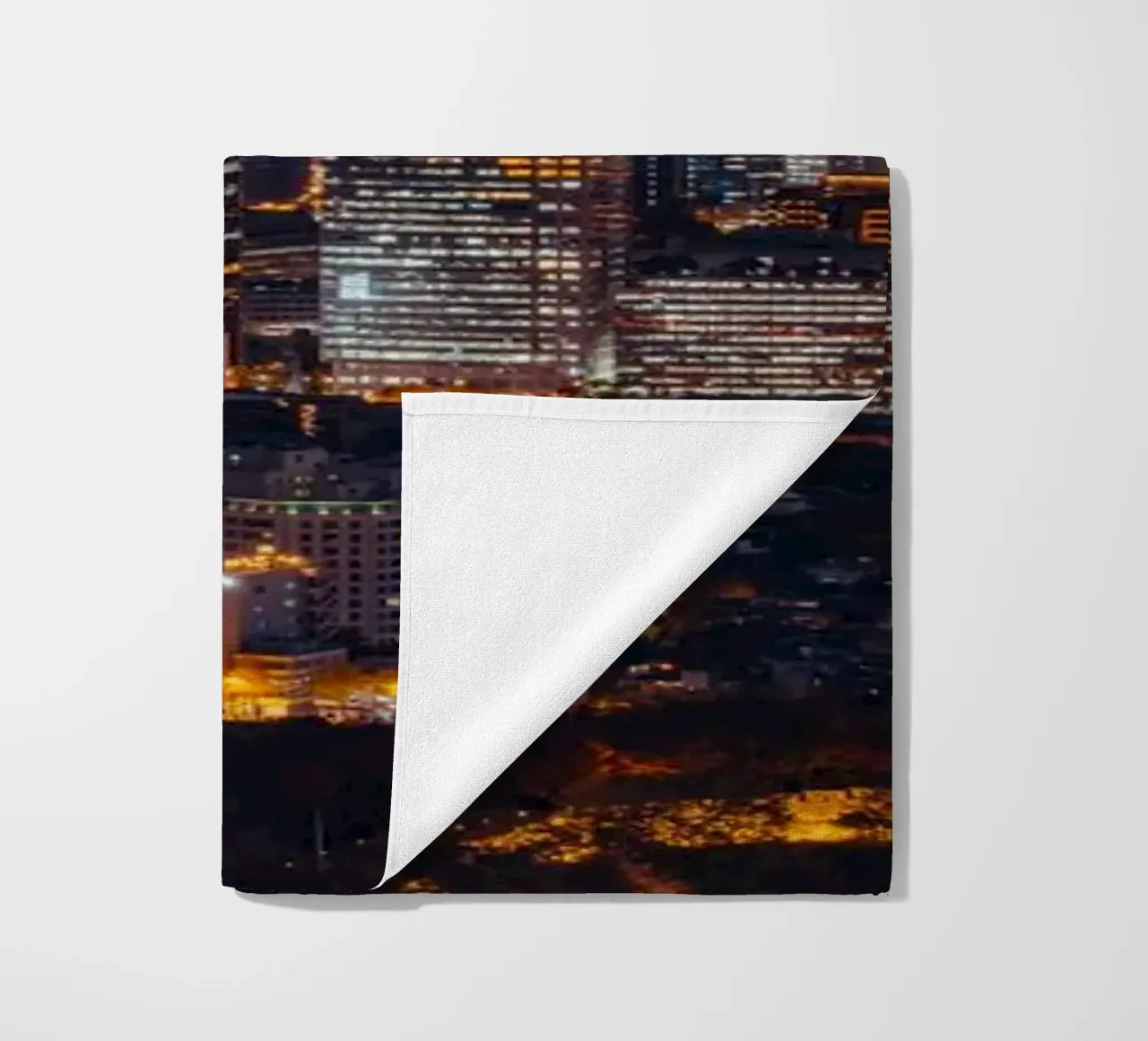 Skyline notturno della città di Seul, Corea del Sud telo mare da mbgraphx2