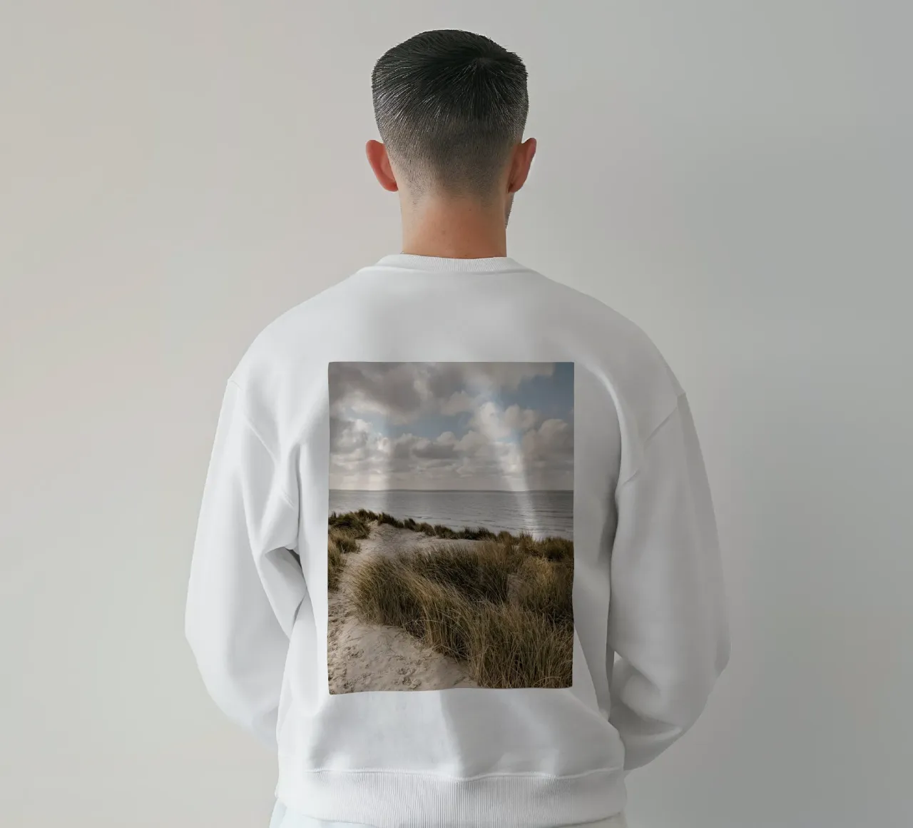Spiaggia serena, dune e vista mare felpa da The art seasons